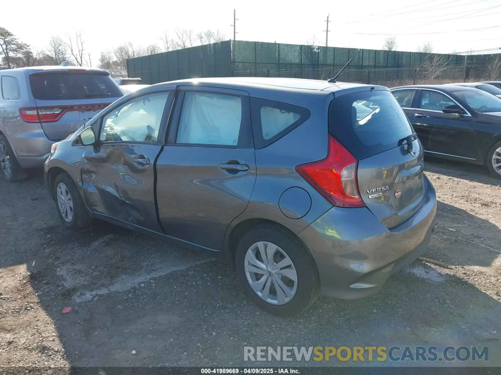 3 Фотография поврежденного автомобиля 3N1CE2CP8KL360435 NISSAN VERSA NOTE 2019