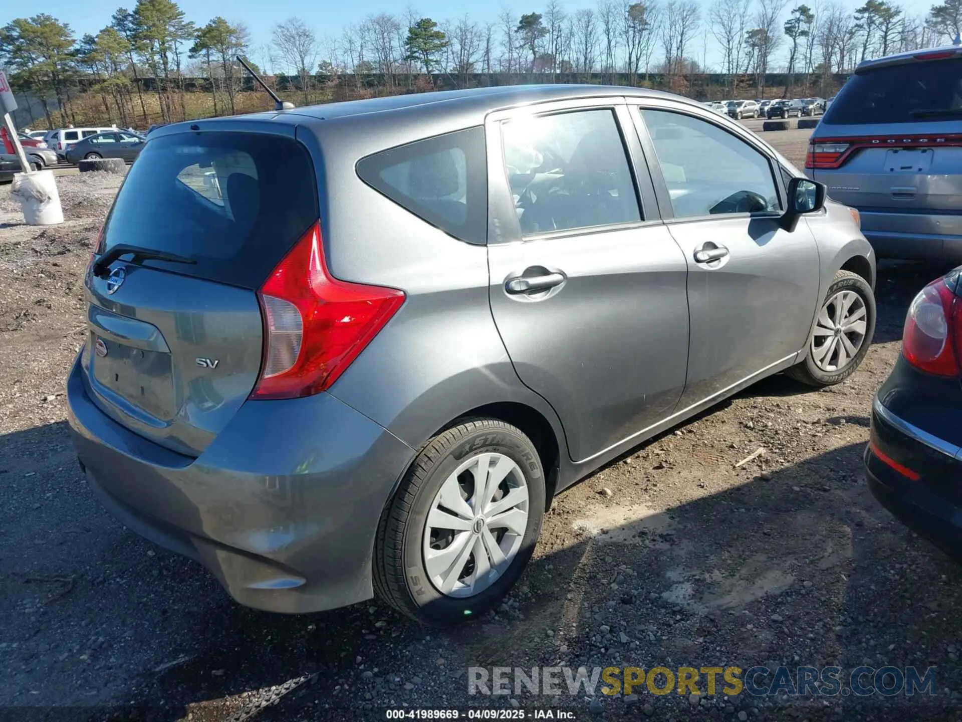 4 Фотография поврежденного автомобиля 3N1CE2CP8KL360435 NISSAN VERSA NOTE 2019