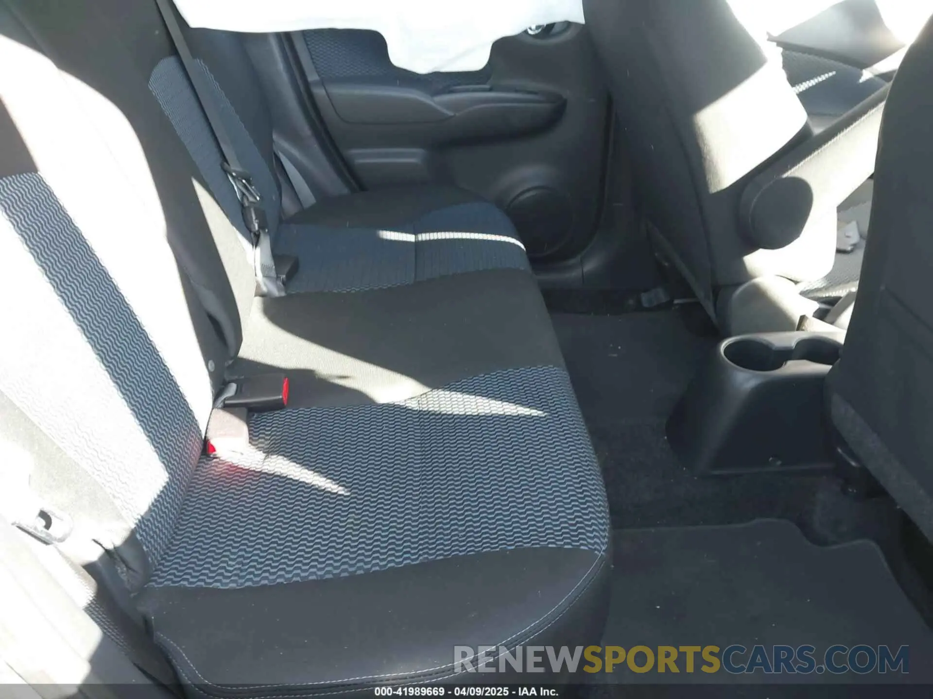 8 Фотография поврежденного автомобиля 3N1CE2CP8KL360435 NISSAN VERSA NOTE 2019