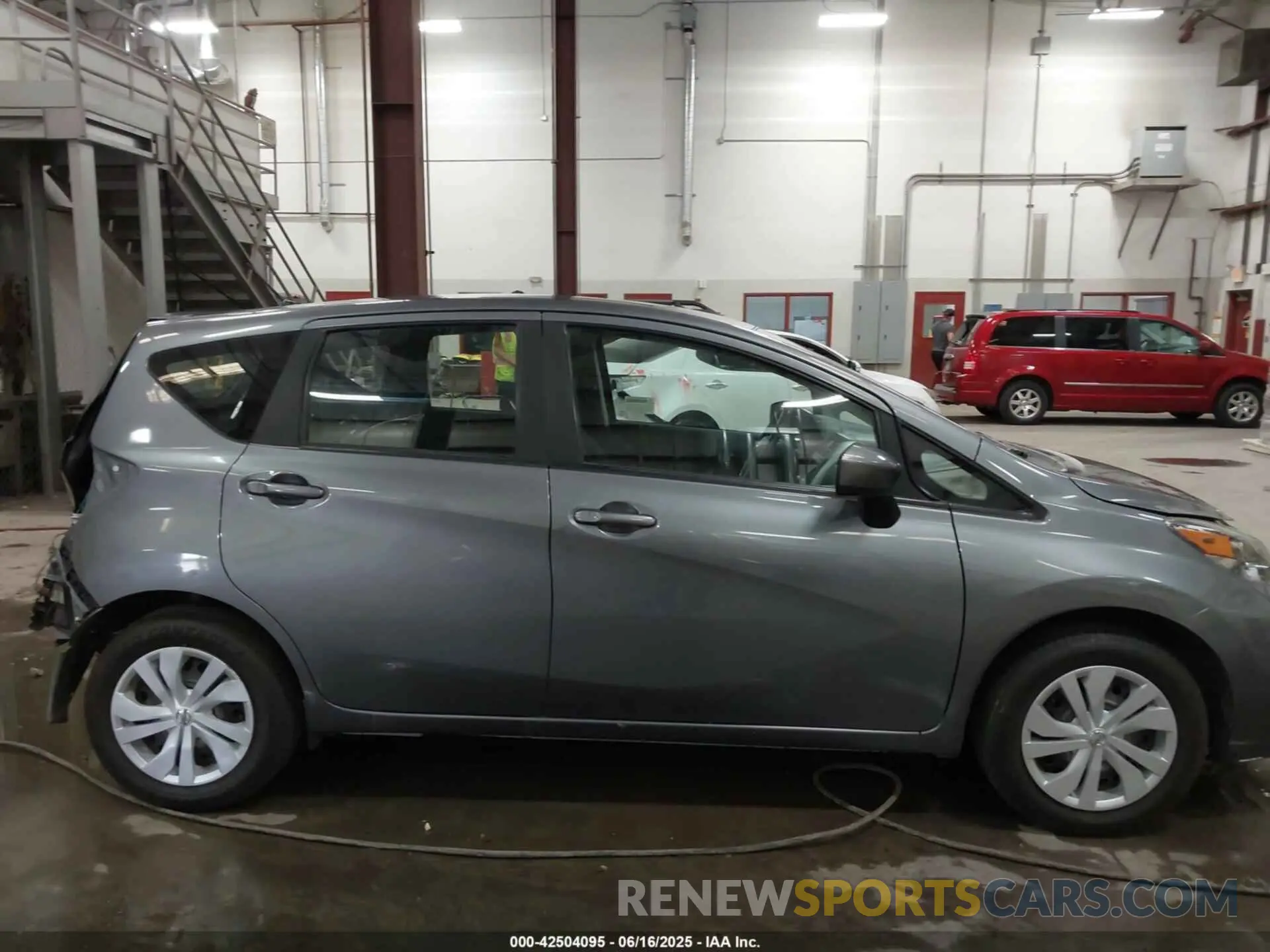 13 Фотография поврежденного автомобиля 3N1CE2CP8KL365392 NISSAN VERSA NOTE 2019