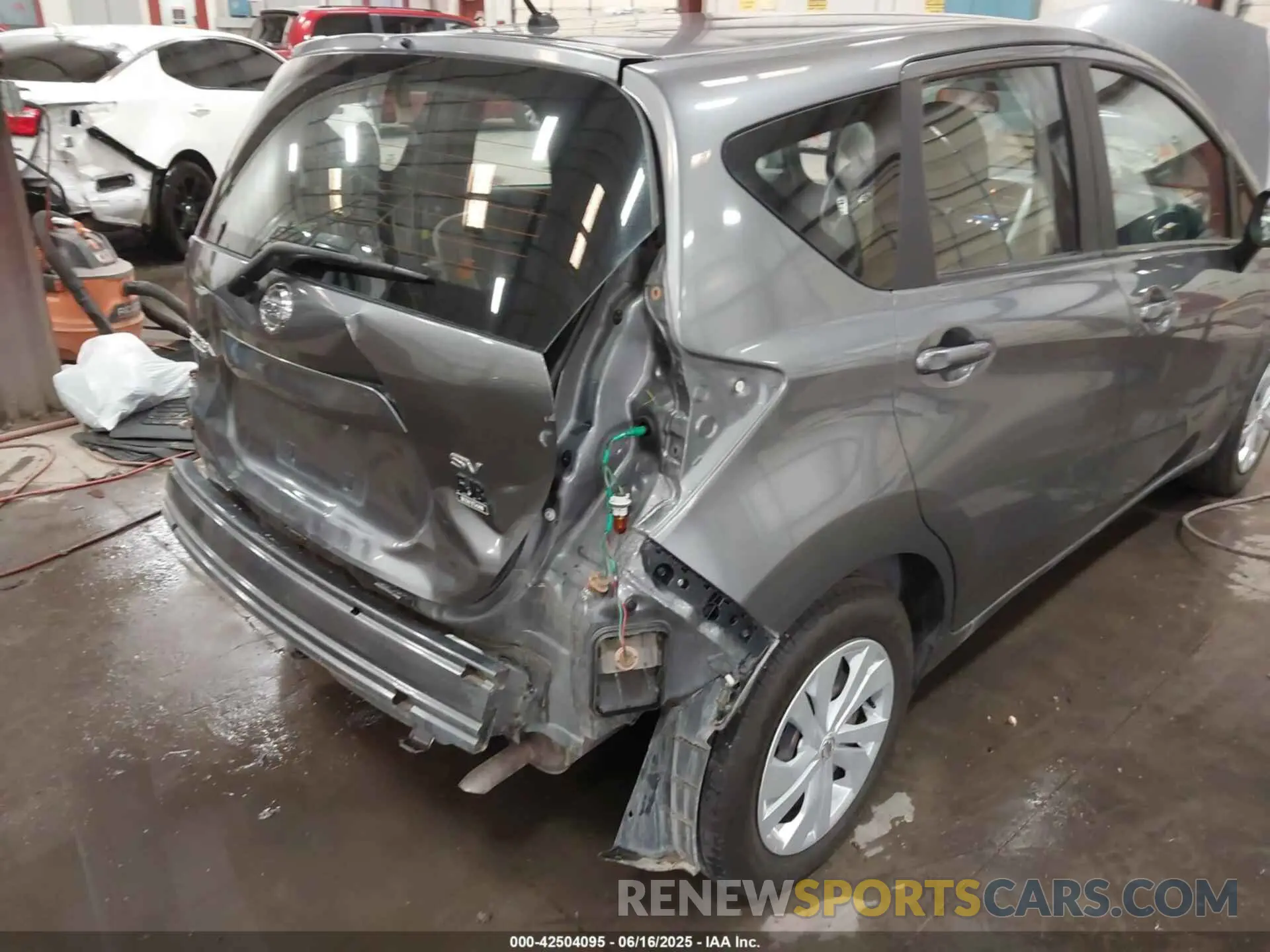 17 Фотография поврежденного автомобиля 3N1CE2CP8KL365392 NISSAN VERSA NOTE 2019