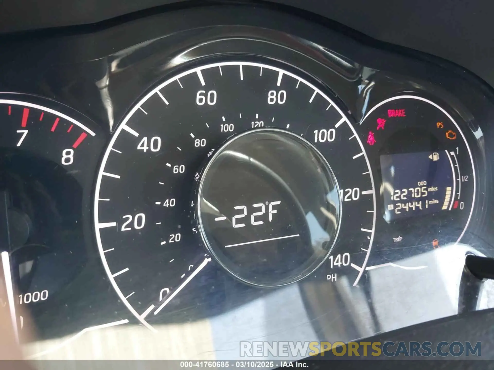 15 Photograph of a damaged car 3N1CE2CP9KL360038 NISSAN VERSA NOTE 2019