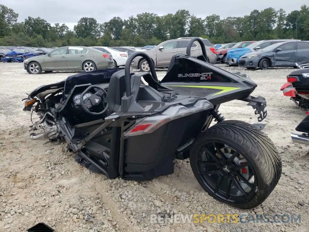 3 Photograph of a damaged car 57XAAFHB3P8157941 POLARIS SLINGSHOT 2023