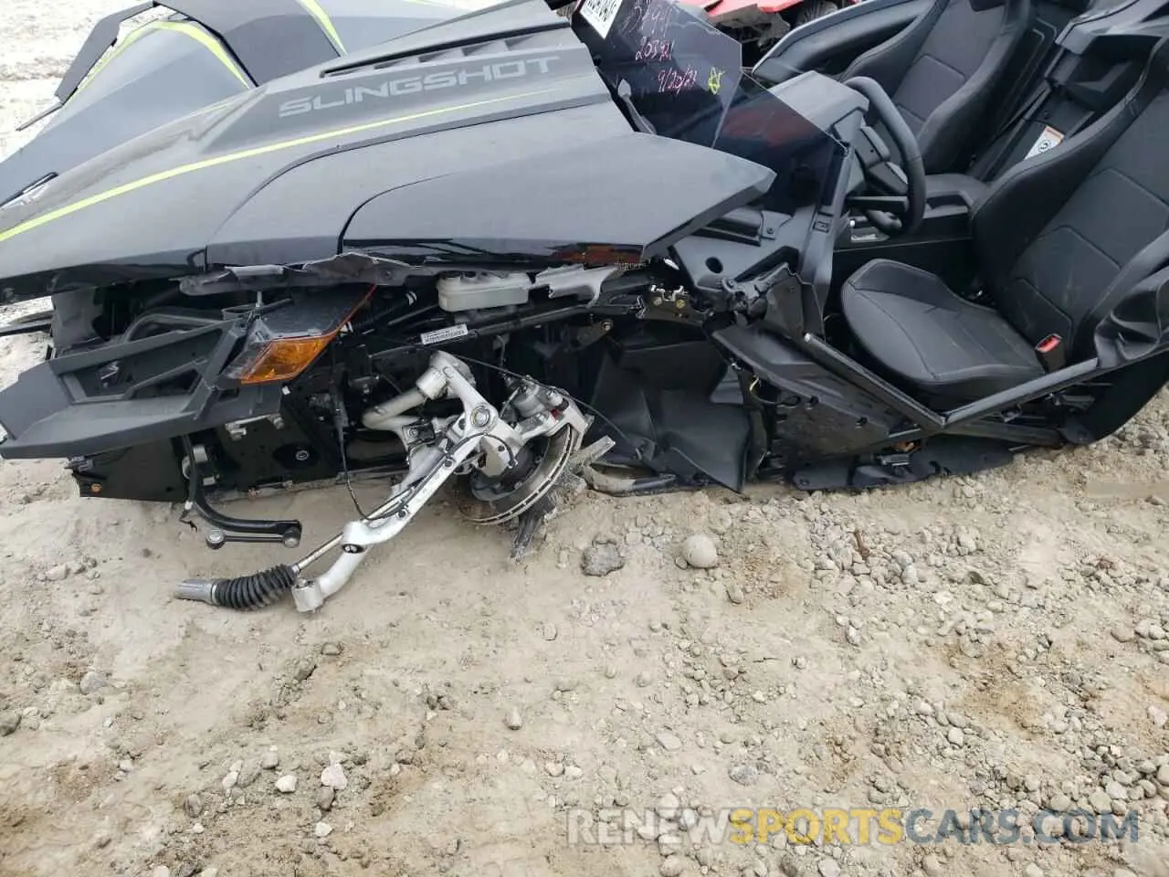 9 Photograph of a damaged car 57XAAFHB3P8157941 POLARIS SLINGSHOT 2023