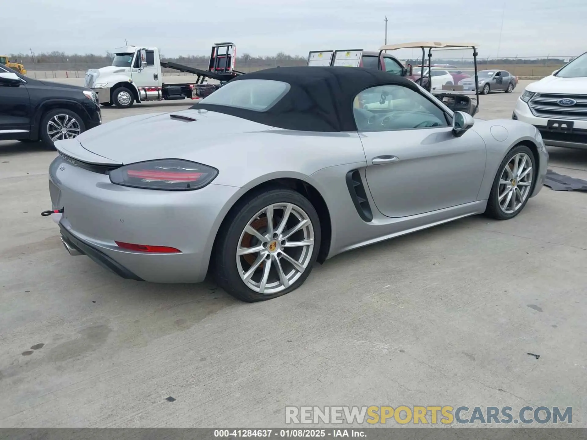 4 Photograph of a damaged car WP0CA2A84KS210215 PORSCHE 718 BOXSTER 2019