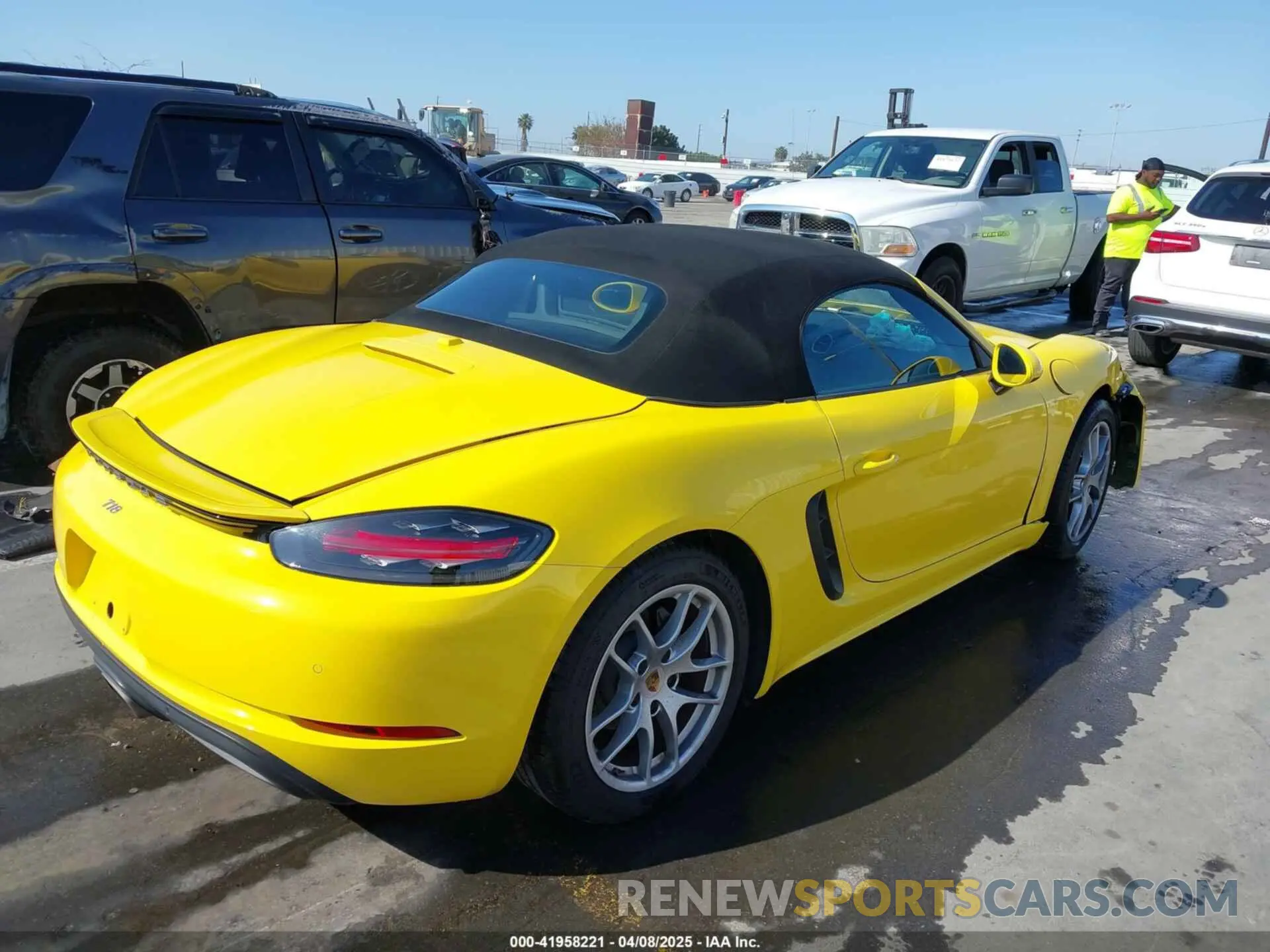 4 Photograph of a damaged car WP0CA2A8XMS210397 PORSCHE 718 BOXSTER 2021