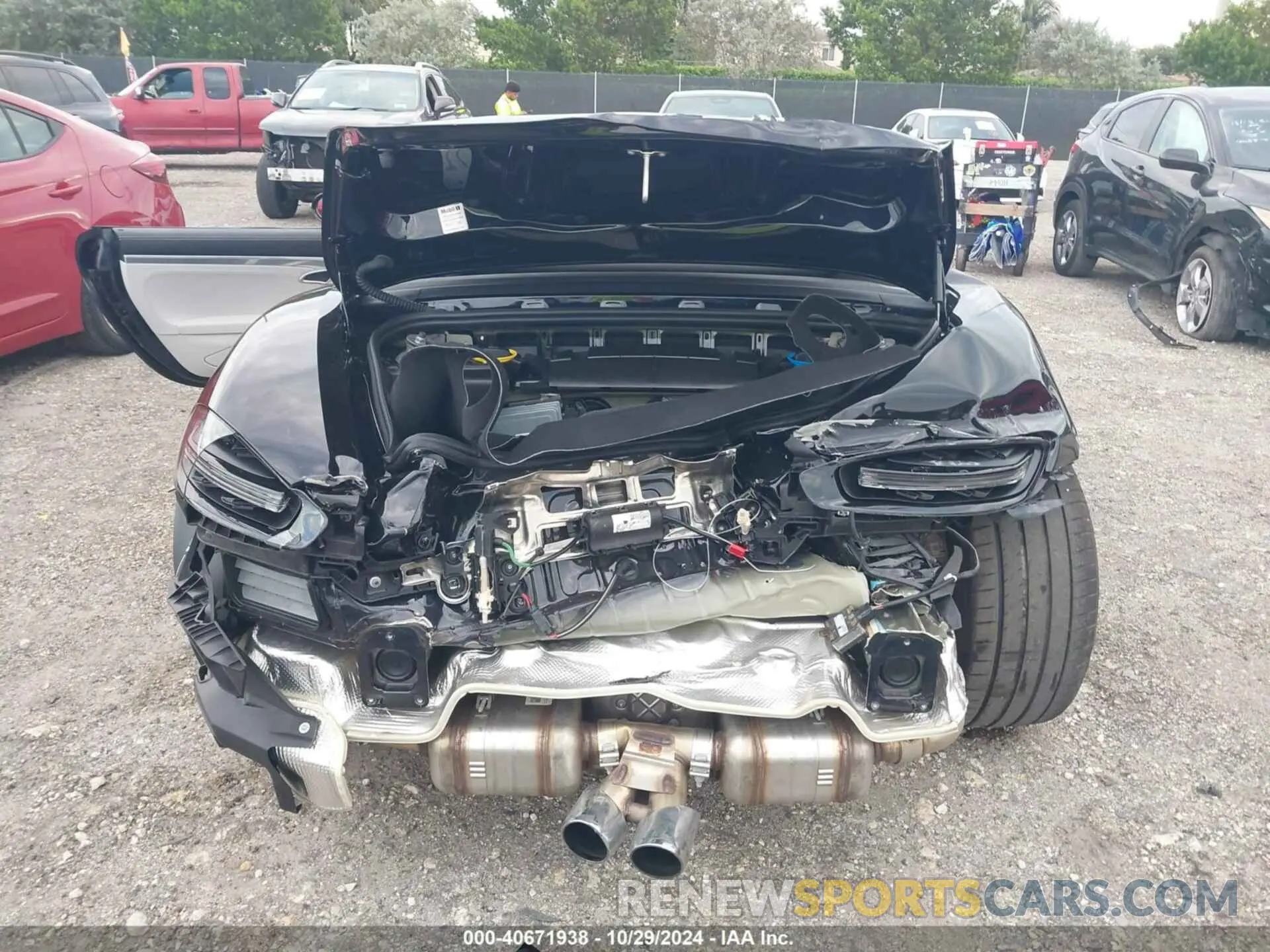 10 Фотография поврежденного автомобиля WP0CB2A81RK223463 PORSCHE 718 BOXSTER 2024