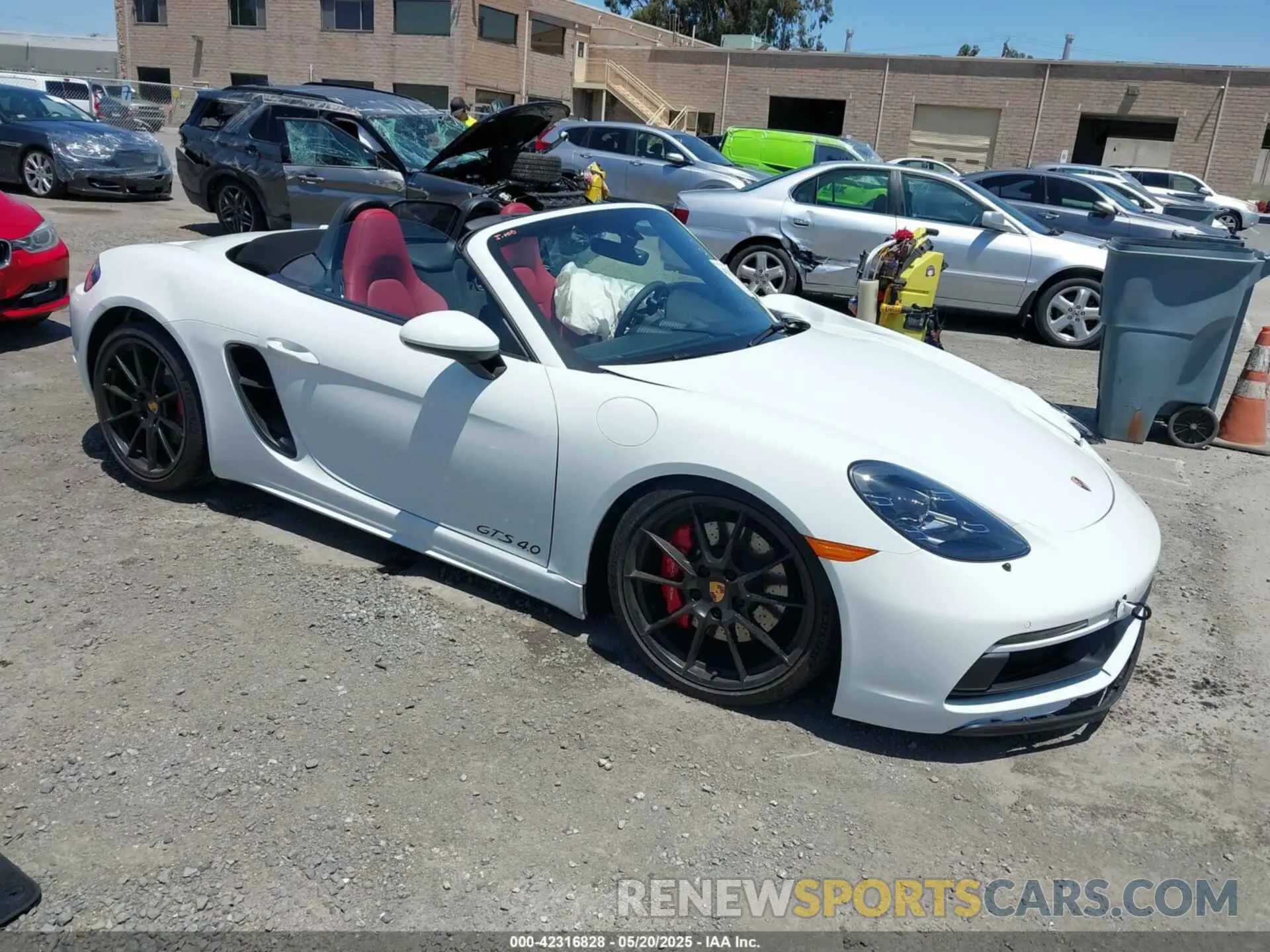 1 Фотография поврежденного автомобиля WP0CD2A86RK228619 PORSCHE 718 BOXSTER 2024
