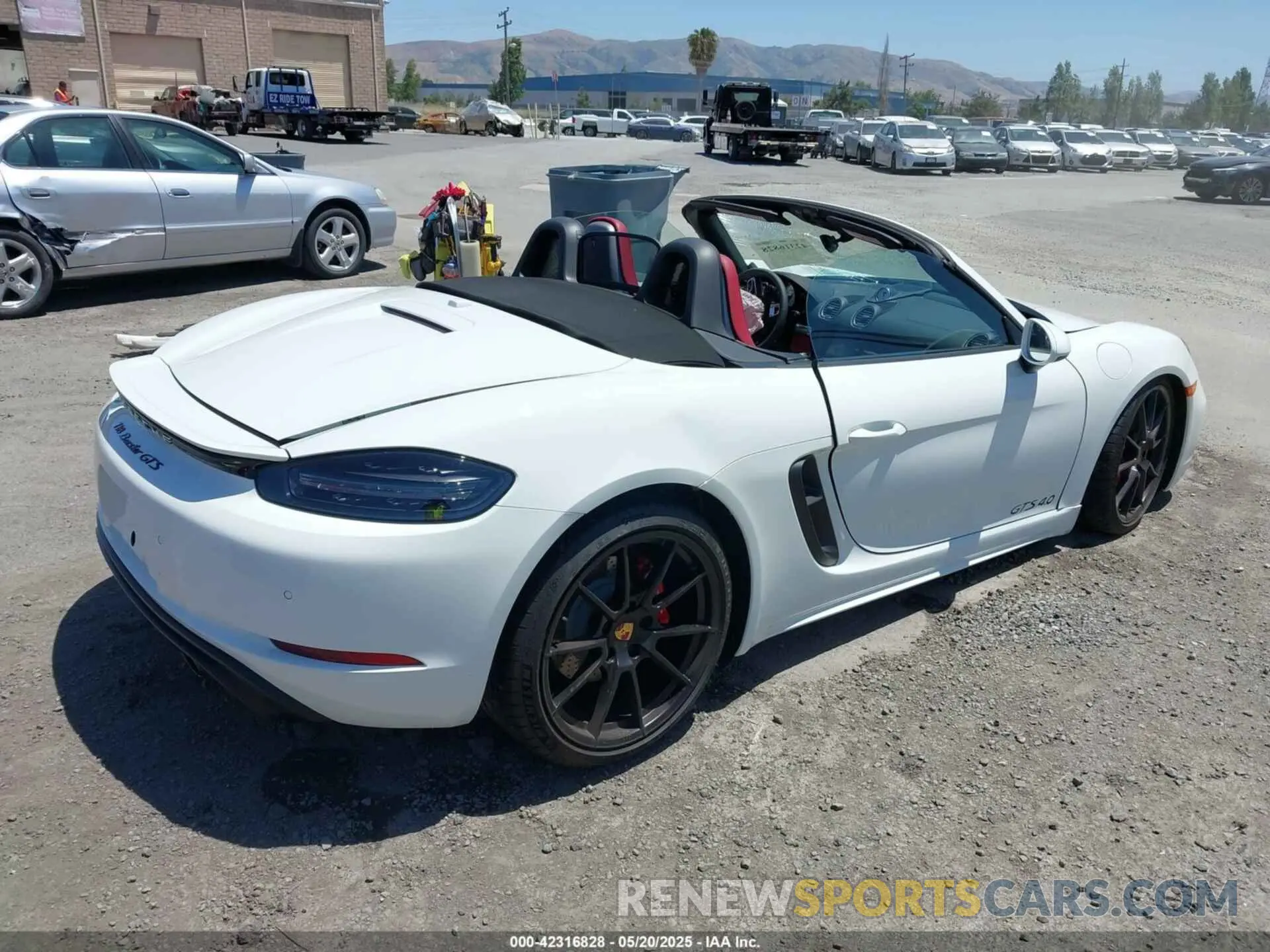4 Фотография поврежденного автомобиля WP0CD2A86RK228619 PORSCHE 718 BOXSTER 2024