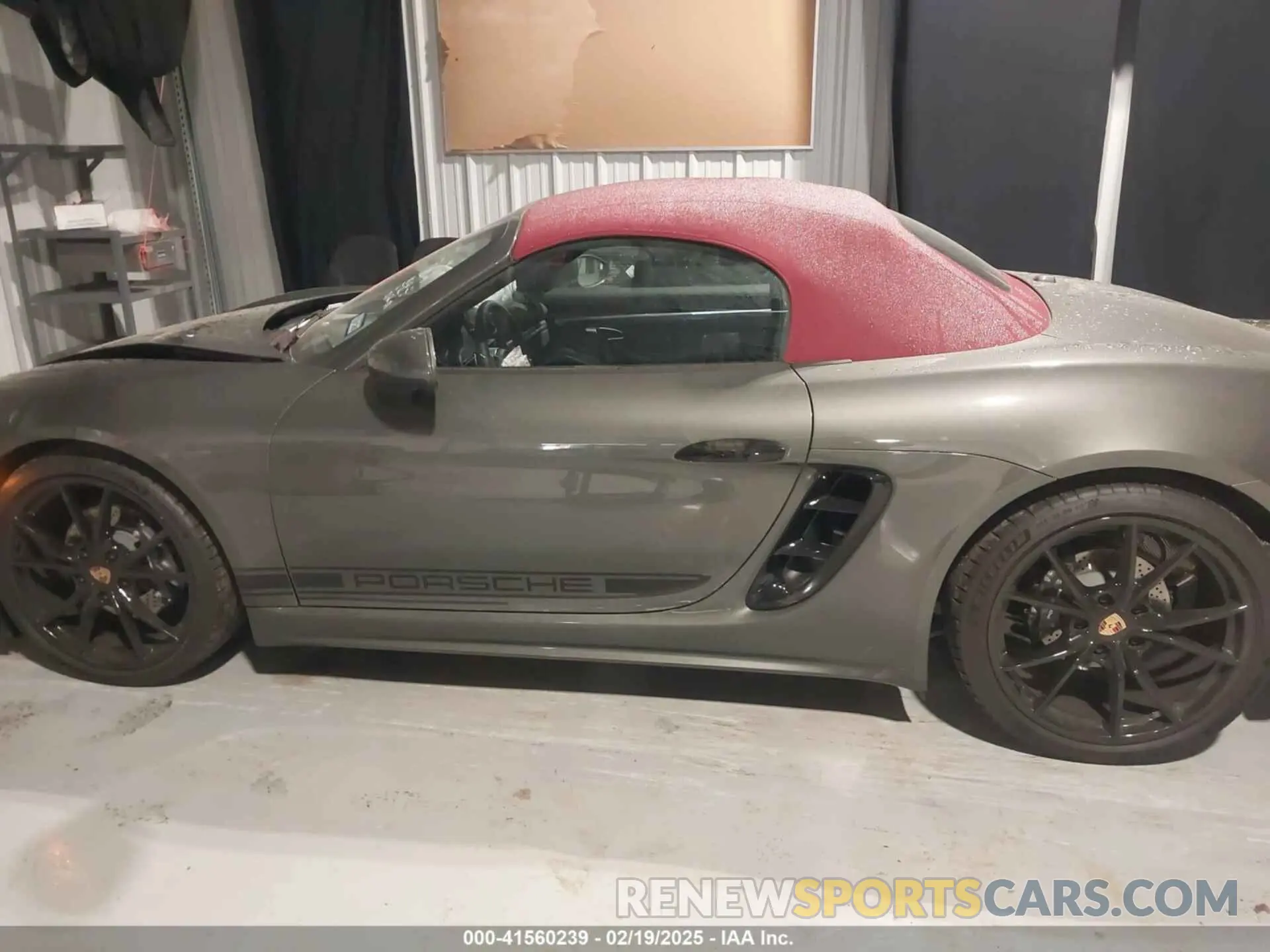 14 Photograph of a damaged car WP0CA2A89SK212378 PORSCHE 718 BOXSTER 2025