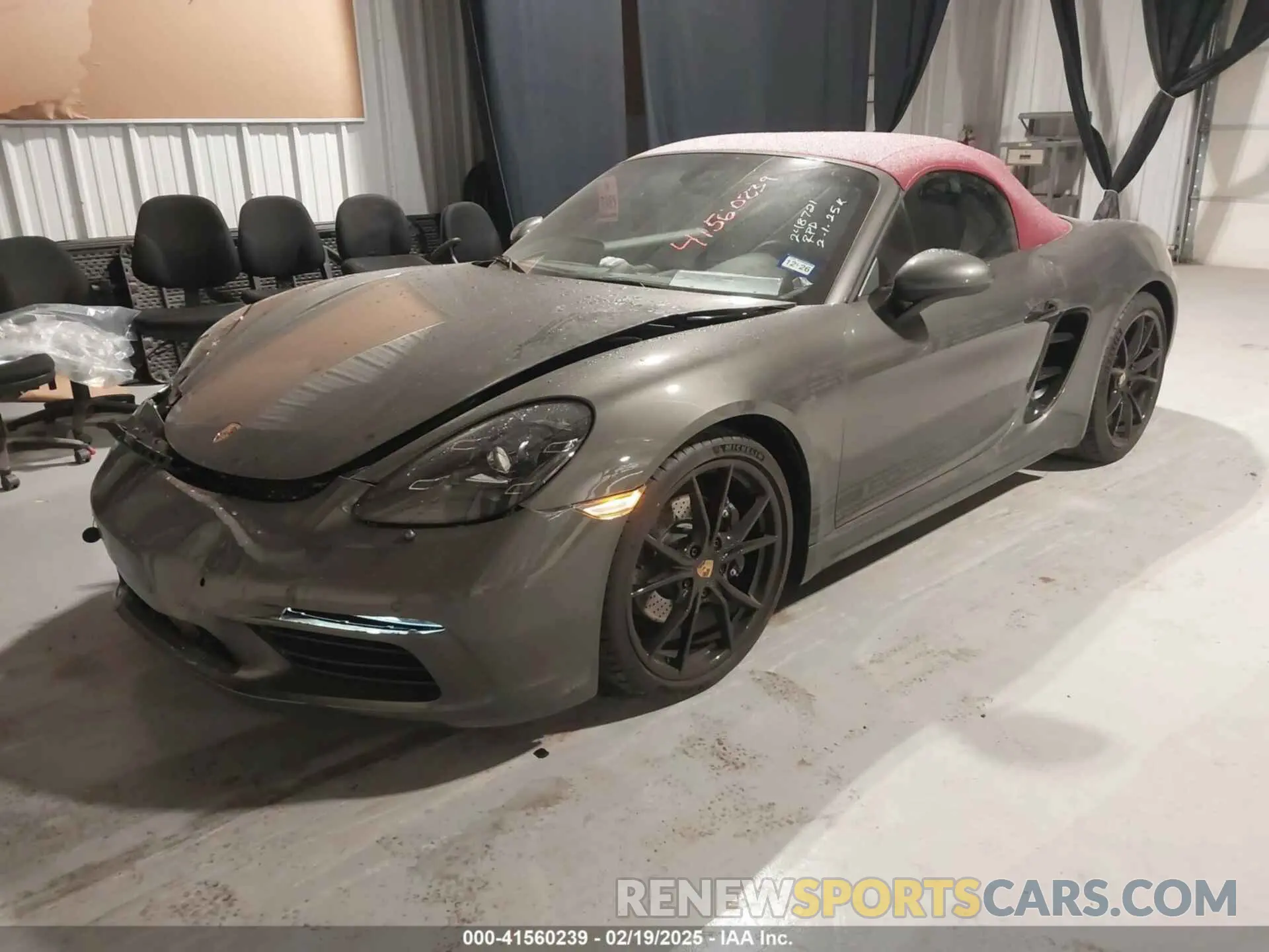 2 Photograph of a damaged car WP0CA2A89SK212378 PORSCHE 718 BOXSTER 2025