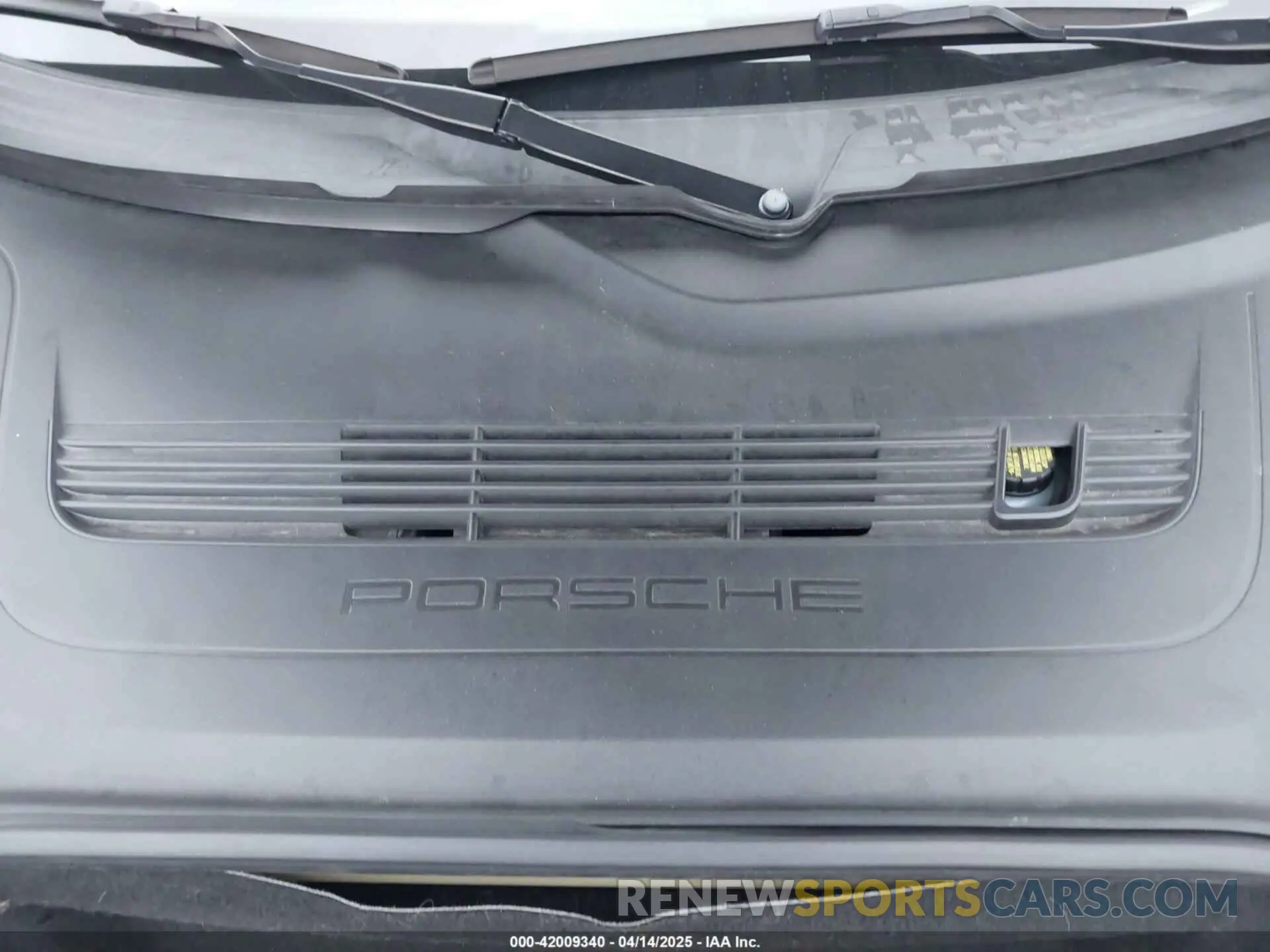 10 Фотография поврежденного автомобиля WP0AA2A84KS260748 PORSCHE 718 CAYMAN 2019