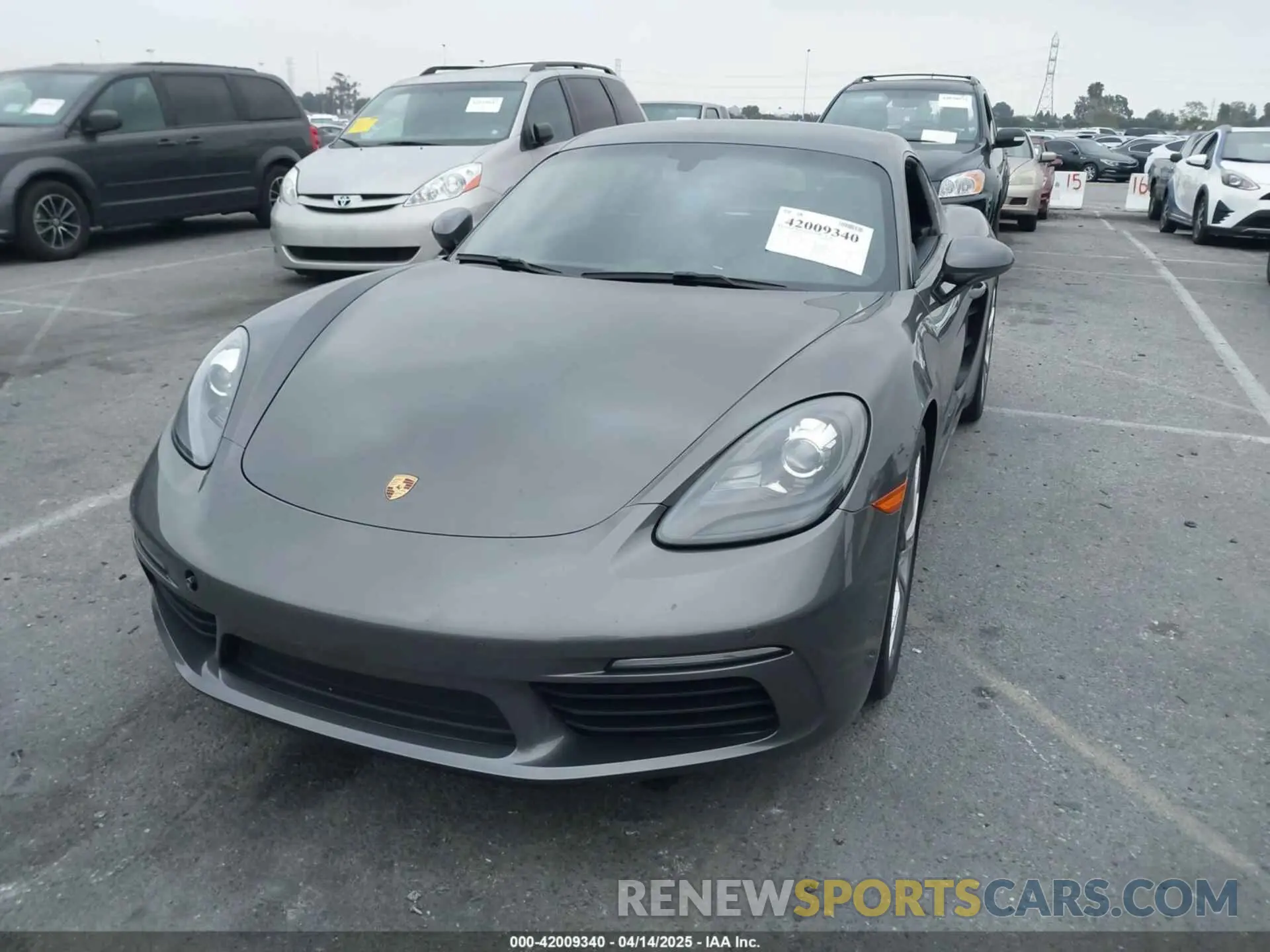 2 Фотография поврежденного автомобиля WP0AA2A84KS260748 PORSCHE 718 CAYMAN 2019
