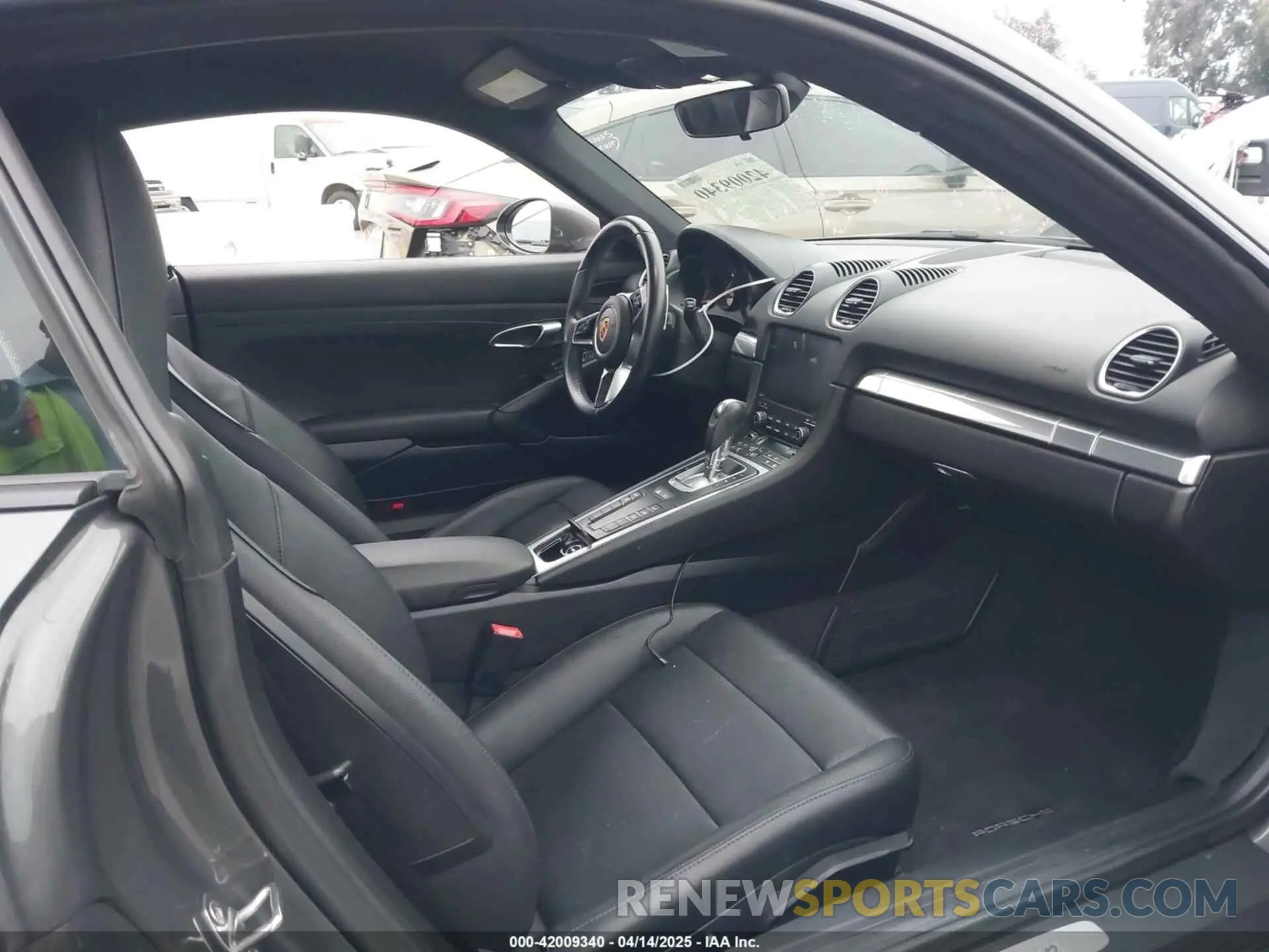 5 Фотография поврежденного автомобиля WP0AA2A84KS260748 PORSCHE 718 CAYMAN 2019