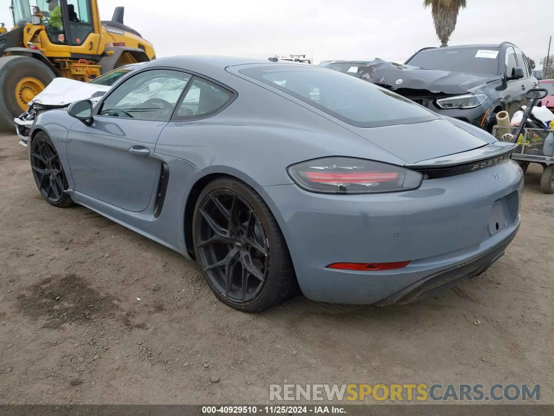 3 Фотография поврежденного автомобиля WP0AA2A82PS260108 PORSCHE 718 CAYMAN 2023