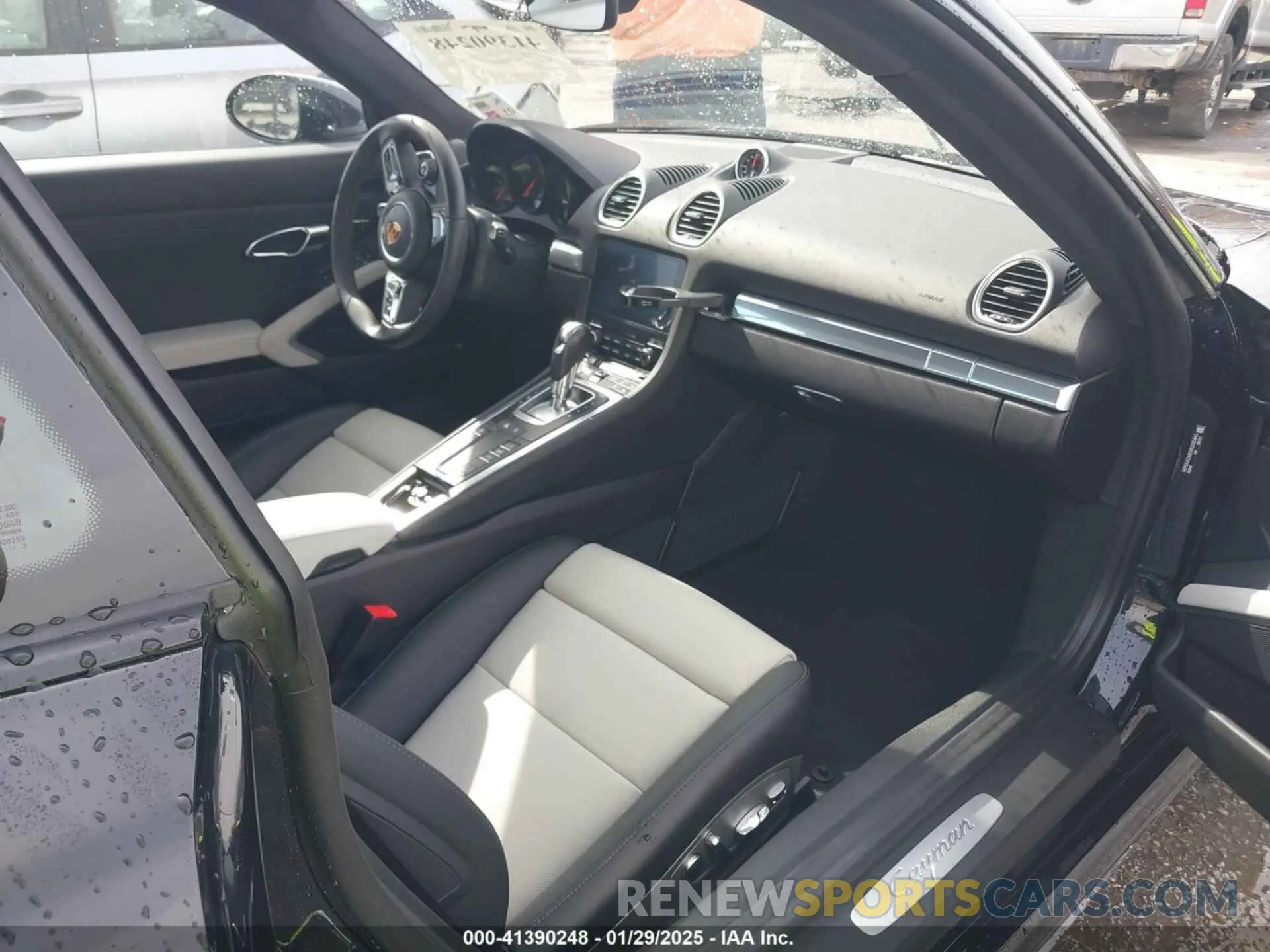 5 Photograph of a damaged car WP0AA2A89RK255443 PORSCHE 718 CAYMAN 2024