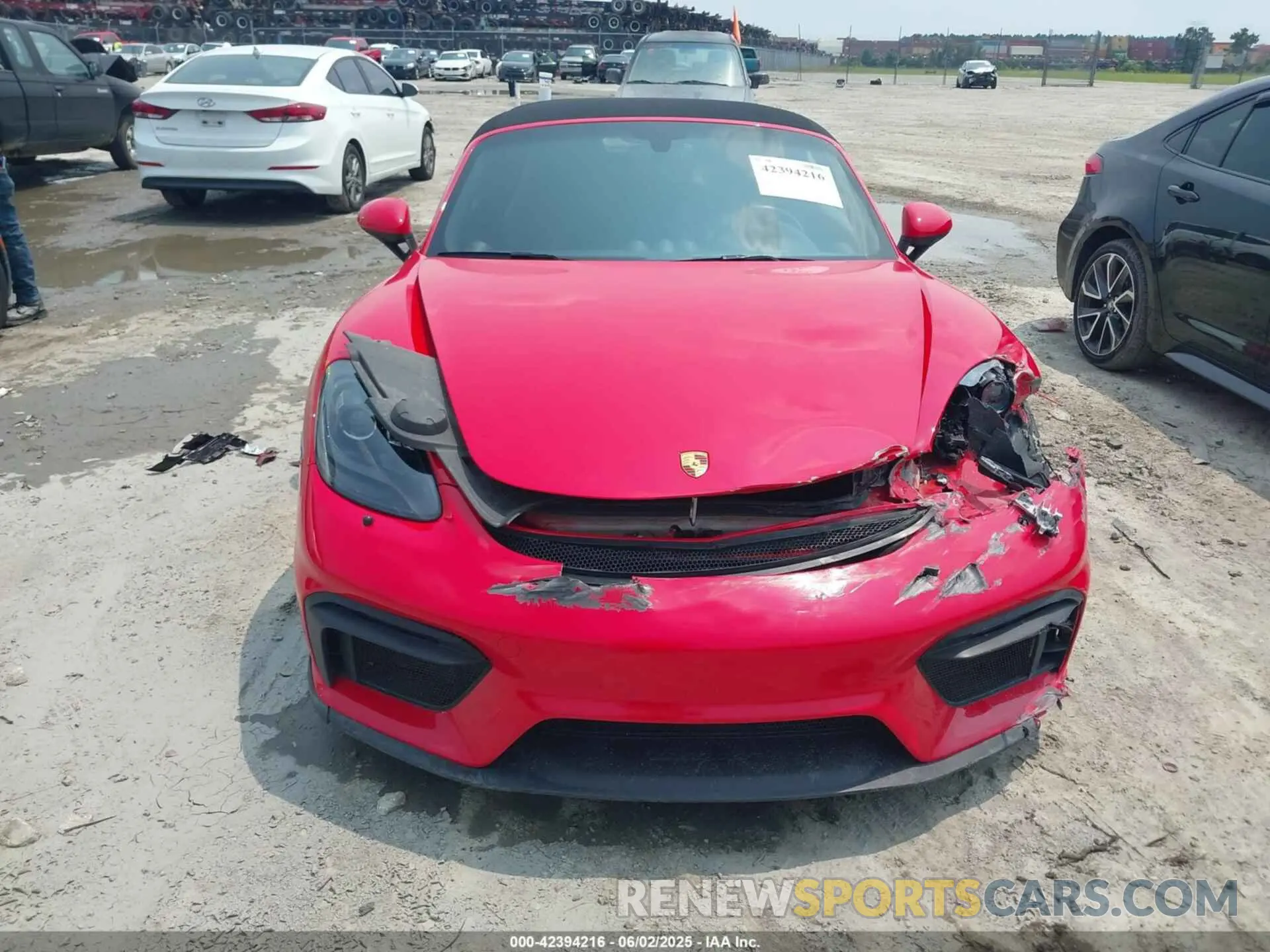 12 Photograph of a damaged car WP0CC2A80LS240291 PORSCHE 718 SPYDER 2020