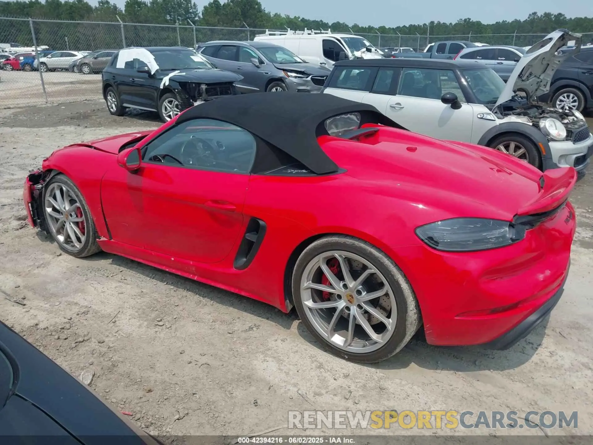 14 Photograph of a damaged car WP0CC2A80LS240291 PORSCHE 718 SPYDER 2020