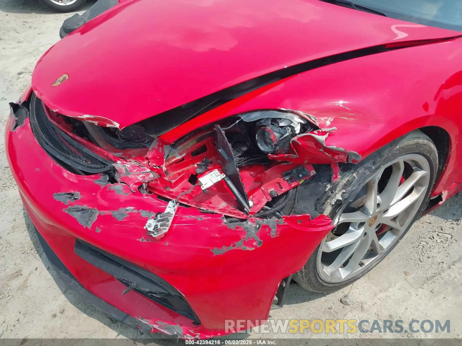 6 Photograph of a damaged car WP0CC2A80LS240291 PORSCHE 718 SPYDER 2020