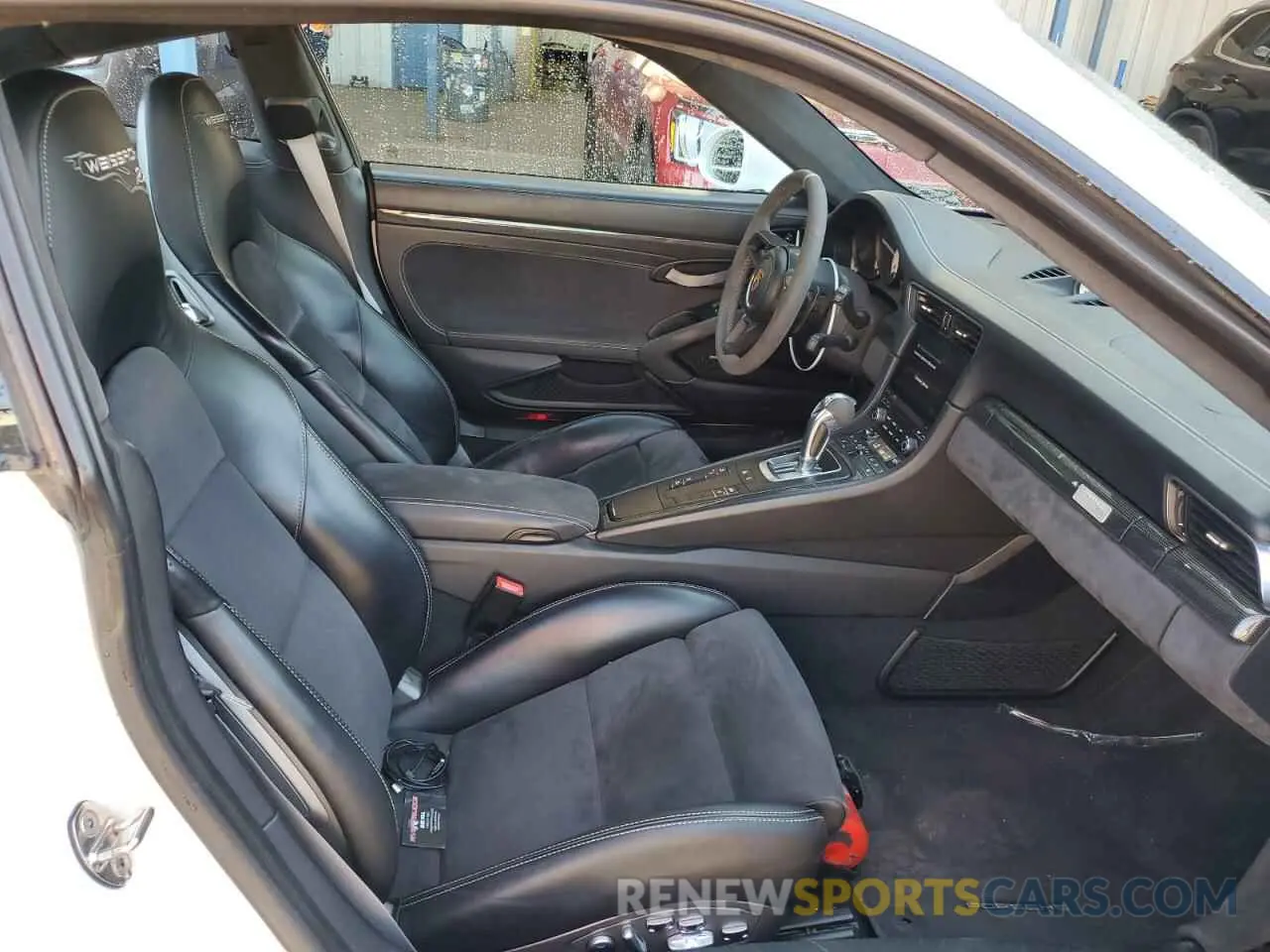 10 Photograph of a damaged car WP0AF2A92KS164501 PORSCHE 911 2019