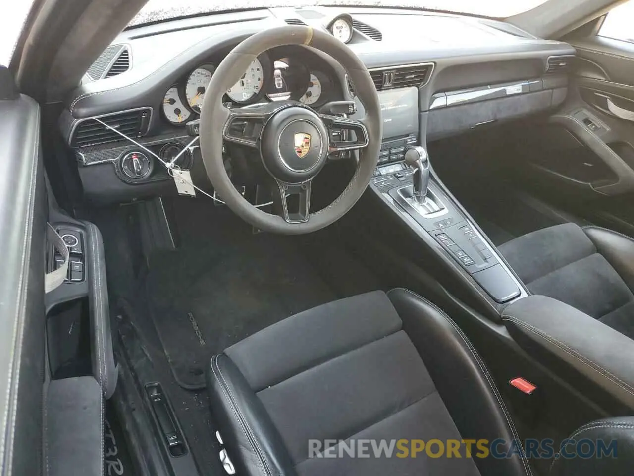8 Photograph of a damaged car WP0AF2A92KS164501 PORSCHE 911 2019