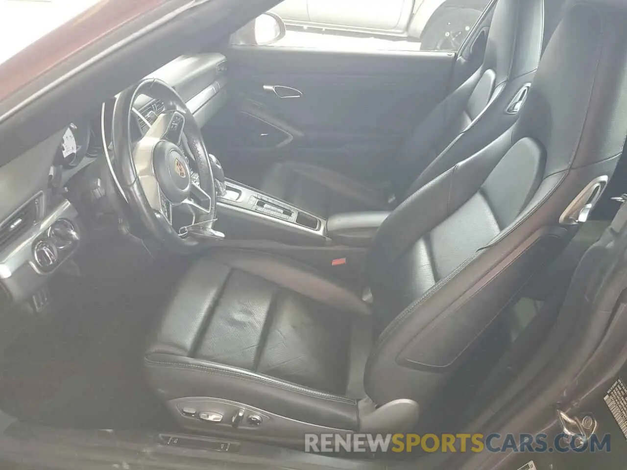 7 Photograph of a damaged car WP0BA2A90KS120144 PORSCHE 911 2019
