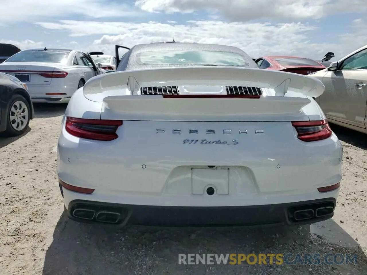 6 Photograph of a damaged car WP0CD2A93KS144403 PORSCHE 911 2019