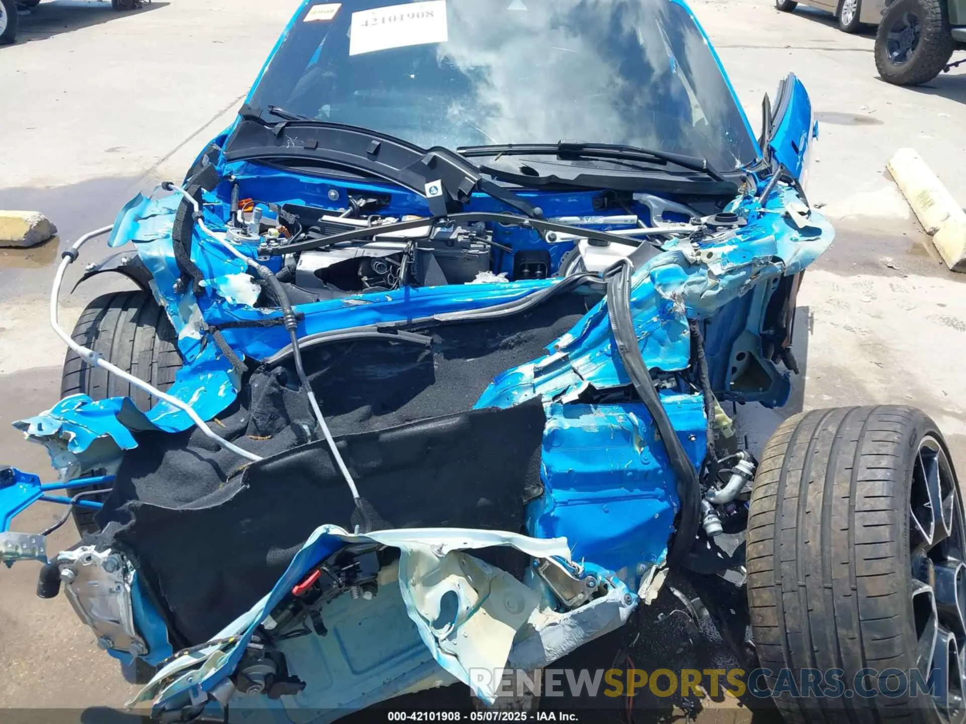 10 Photograph of a damaged car WP0AD2A92NS254256 PORSCHE 911 2022