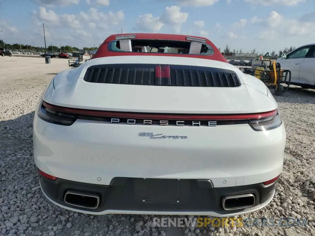 6 Photograph of a damaged car WP0CA2A90NS236176 PORSCHE 911 2022