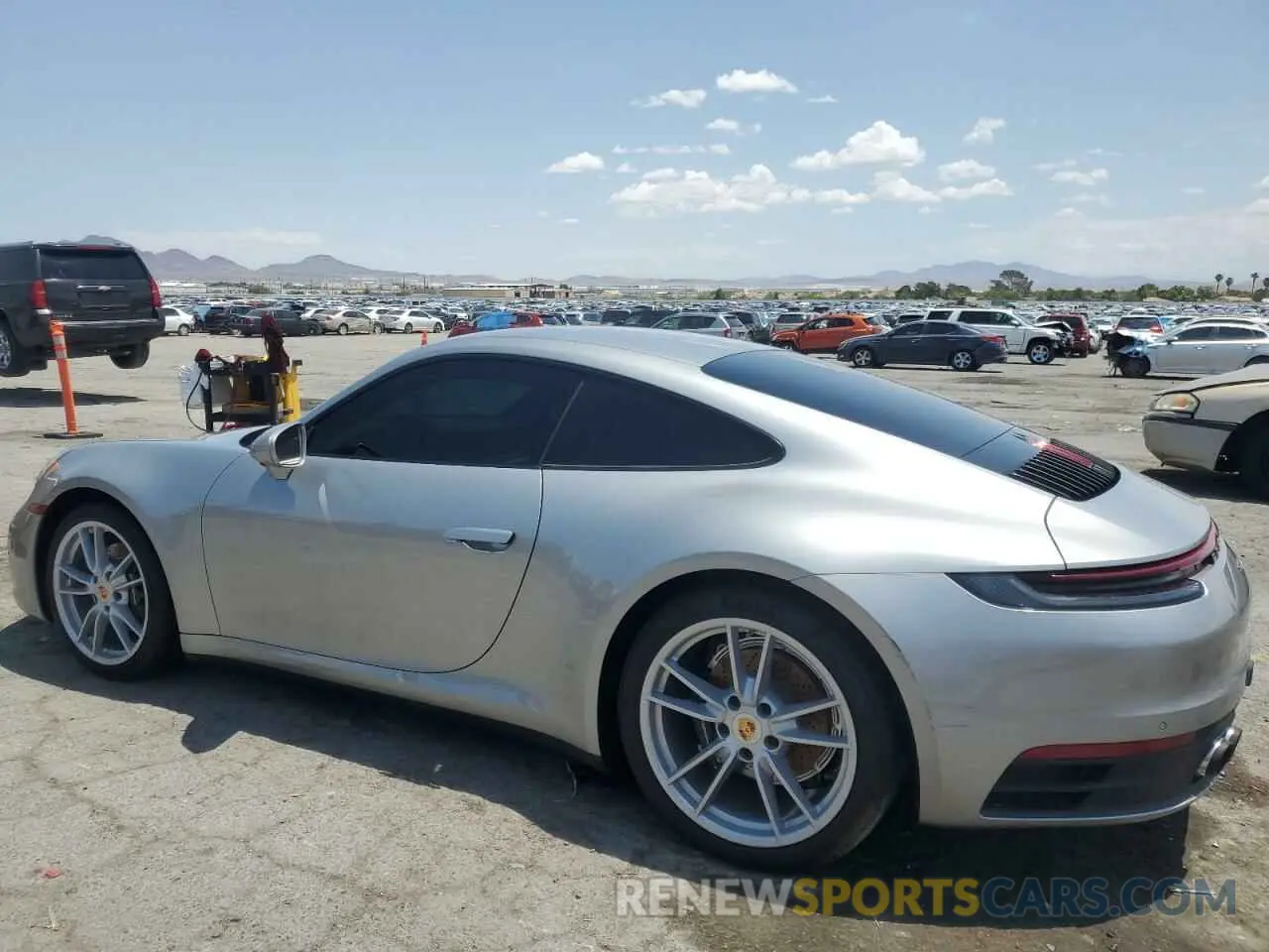 2 Фотография поврежденного автомобиля WP0AA2A90RS210058 PORSCHE 911 2024