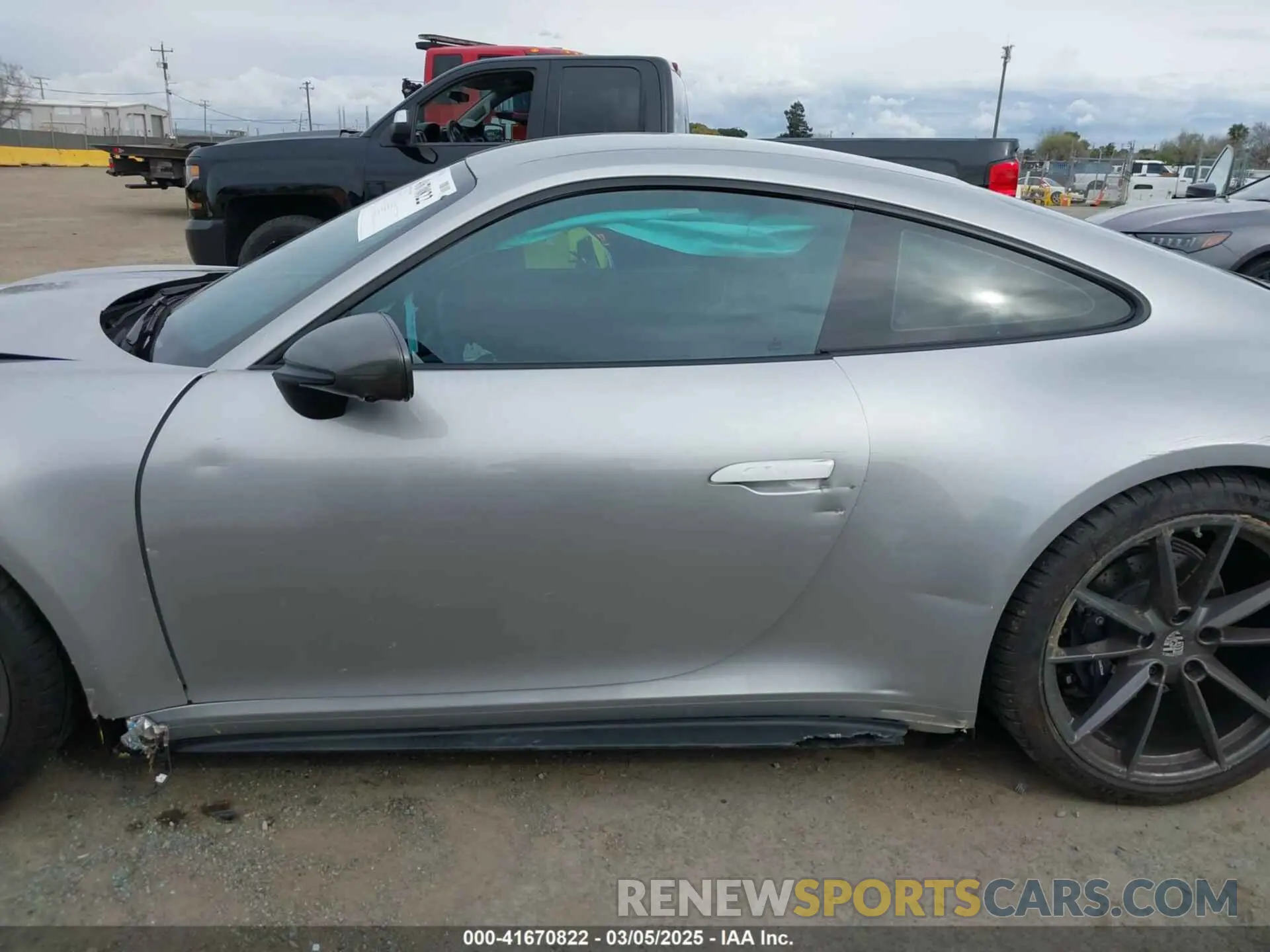 15 Photograph of a damaged car WP0AA2A95RS207849 PORSCHE 911 2024