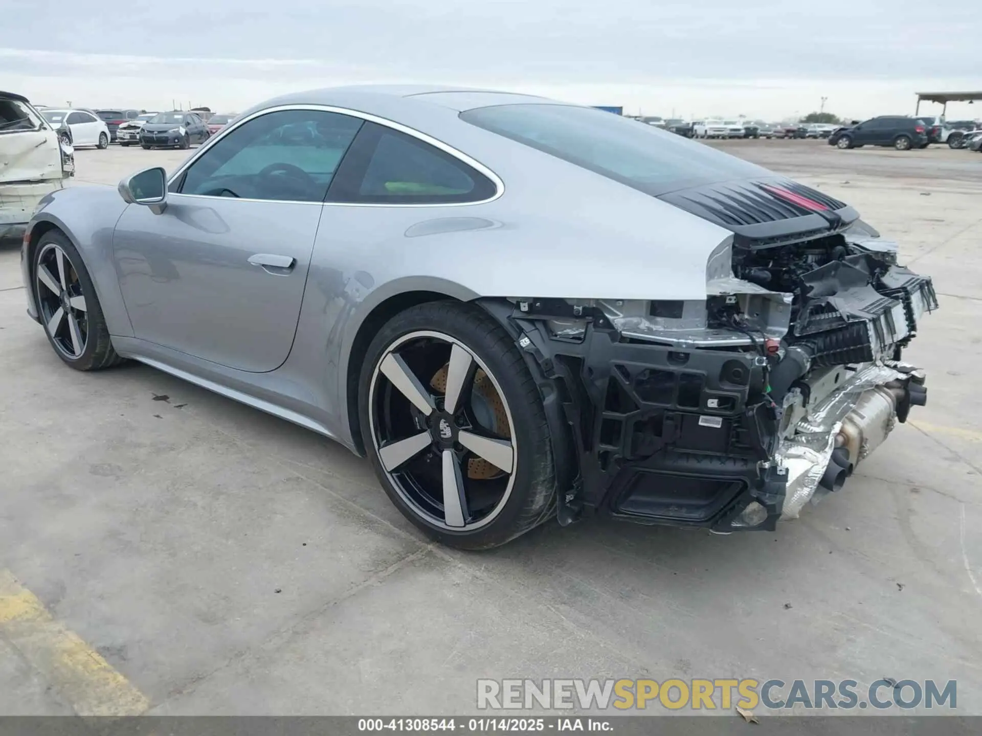 3 Фотография поврежденного автомобиля WP0AA2A90SS206758 PORSCHE 911 2025