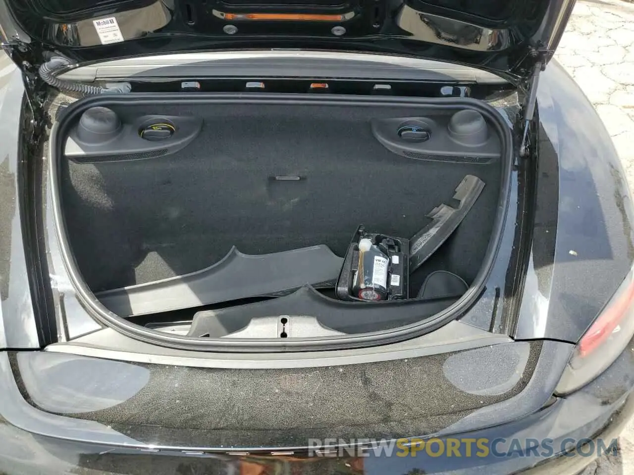 11 Photograph of a damaged car WP0CA2A87KS210774 PORSCHE BOXSTER 2019