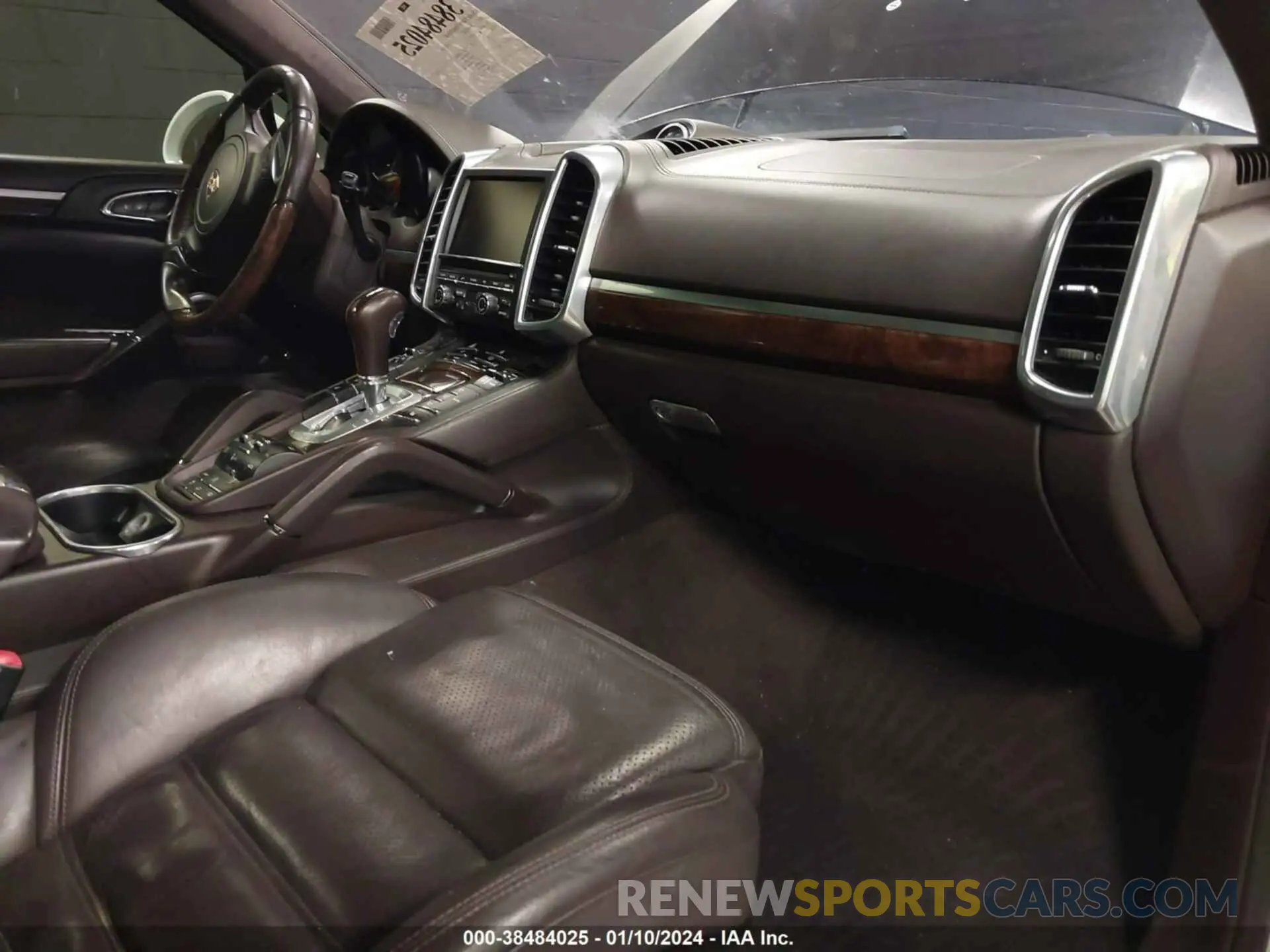 5 Photograph of a damaged car WP1AC2A25CLA83031 PORSCHE CAYENNE 2012