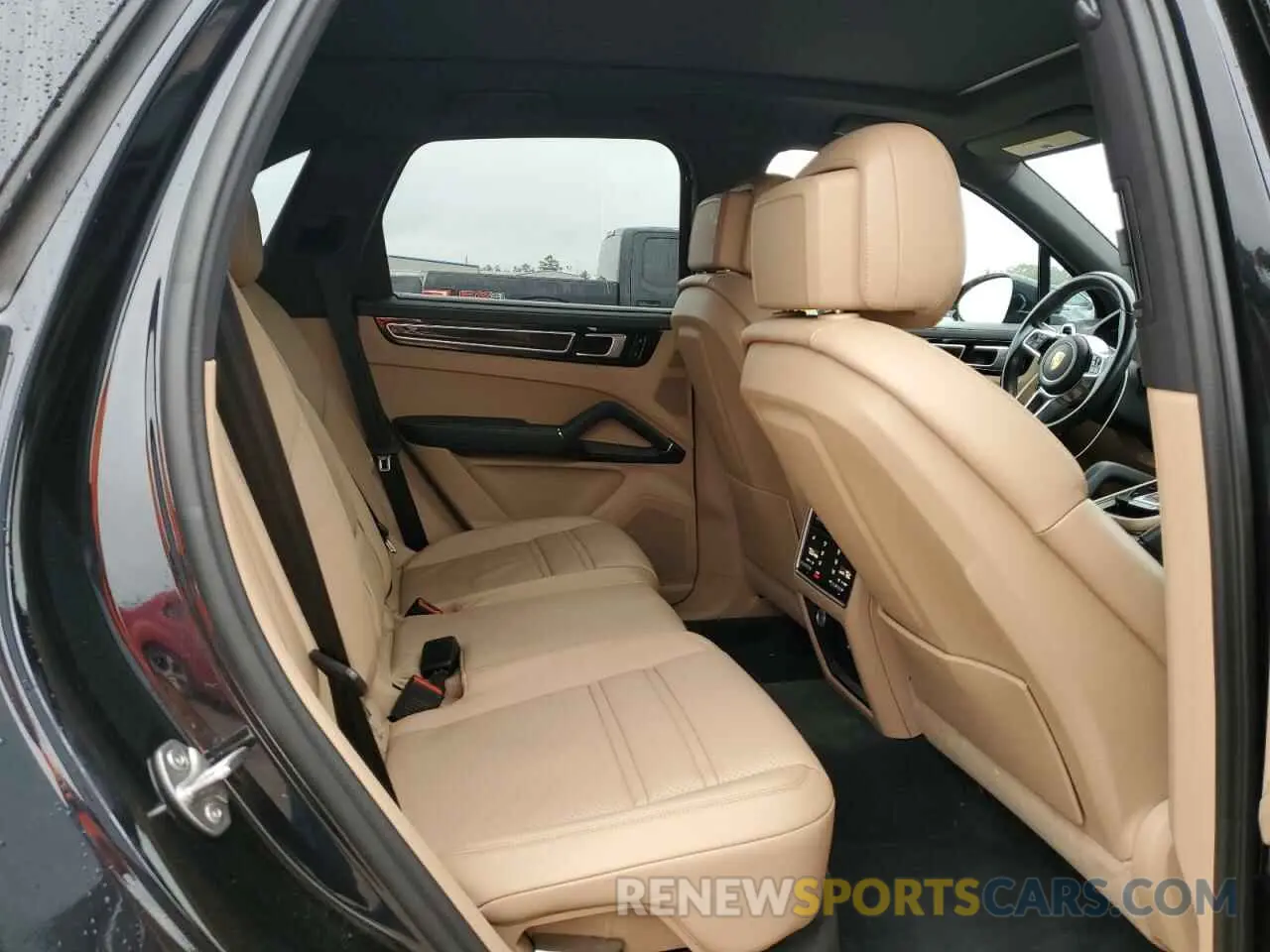11 Photograph of a damaged car WP1AA2AY1KDA03789 PORSCHE CAYENNE 2019