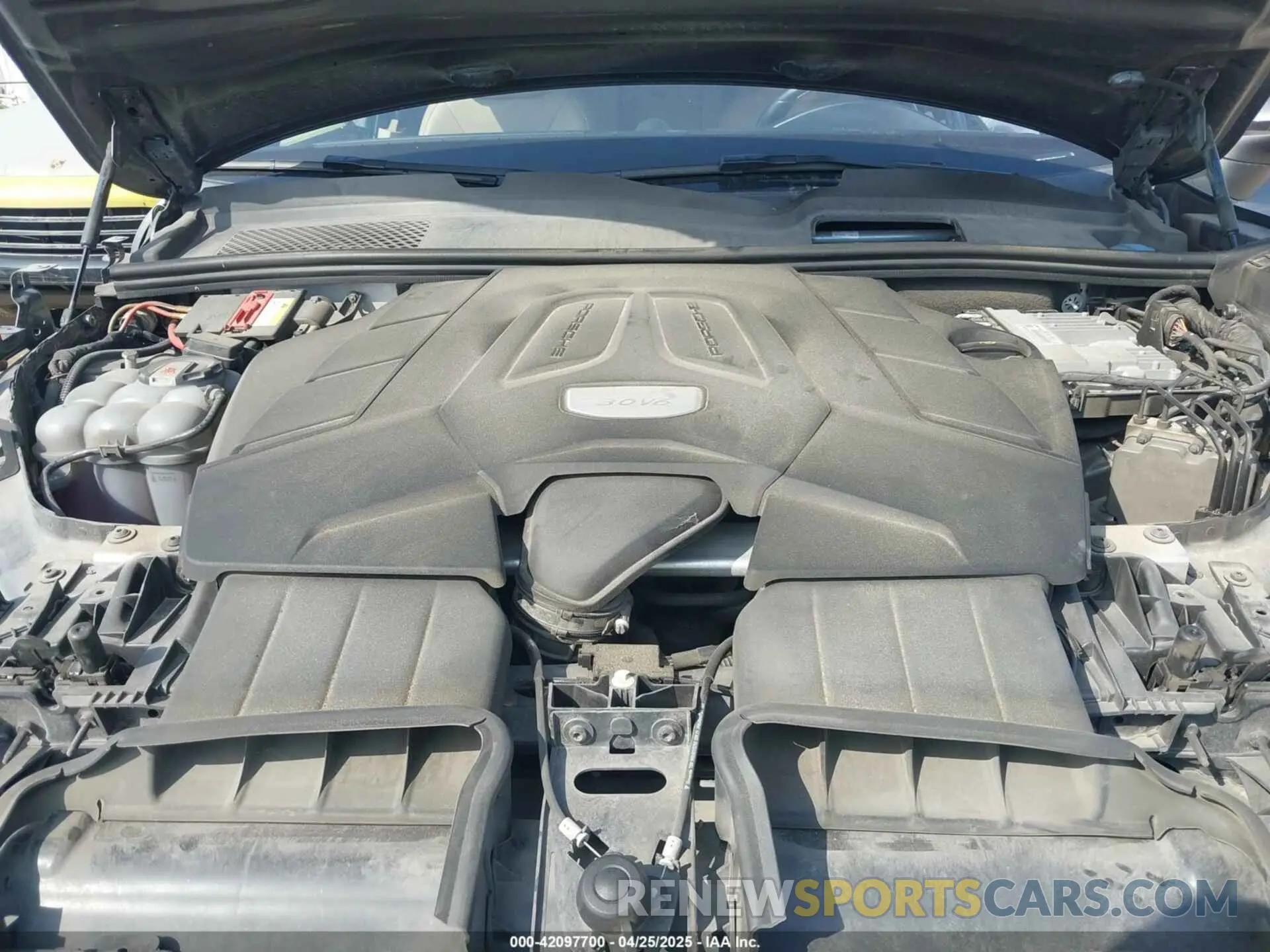 10 Photograph of a damaged car WP1AA2AY1KDA15473 PORSCHE CAYENNE 2019