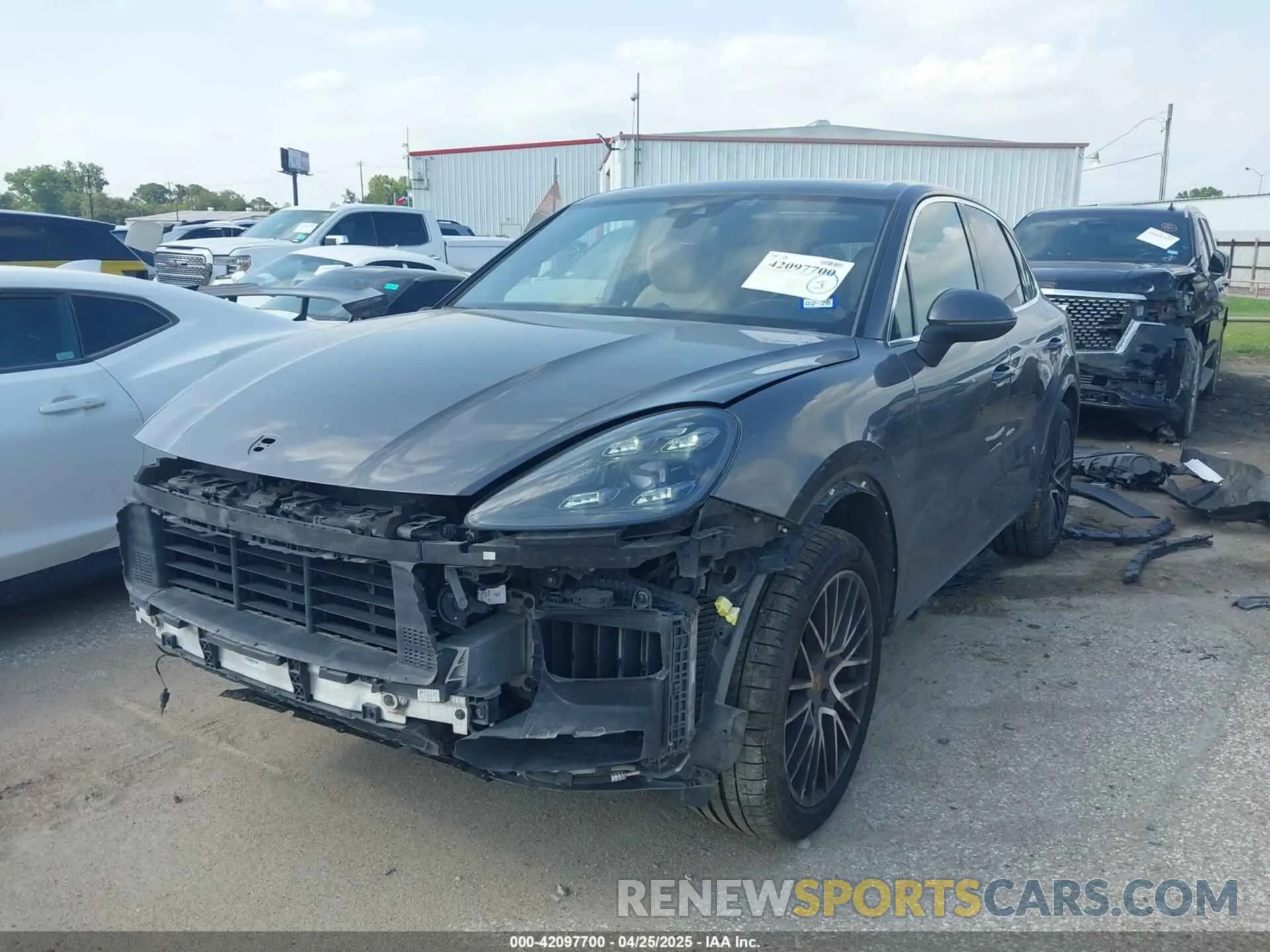 2 Photograph of a damaged car WP1AA2AY1KDA15473 PORSCHE CAYENNE 2019