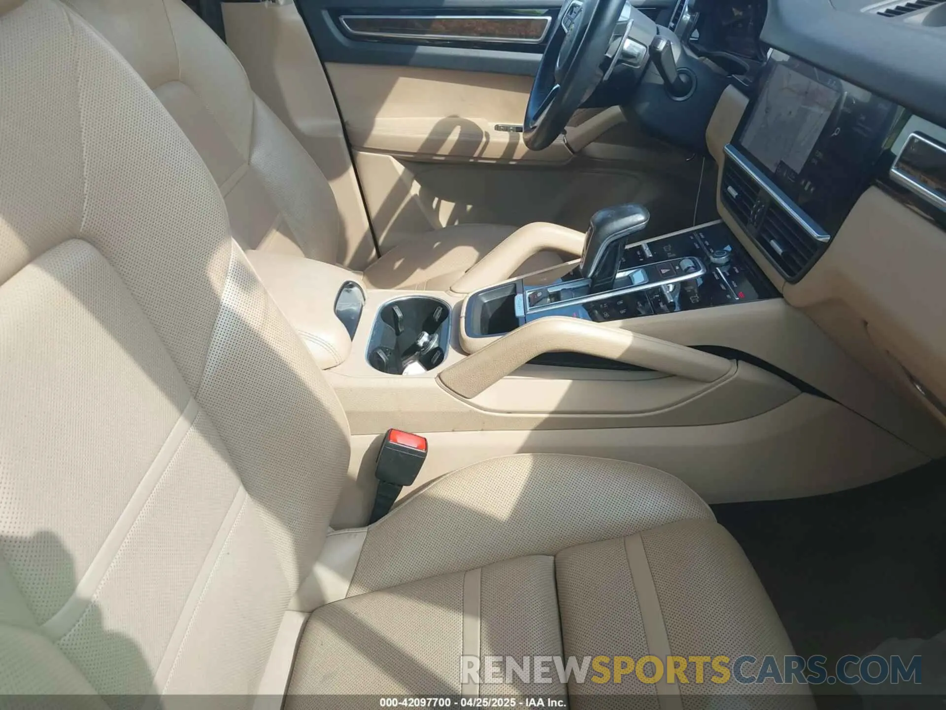 5 Photograph of a damaged car WP1AA2AY1KDA15473 PORSCHE CAYENNE 2019