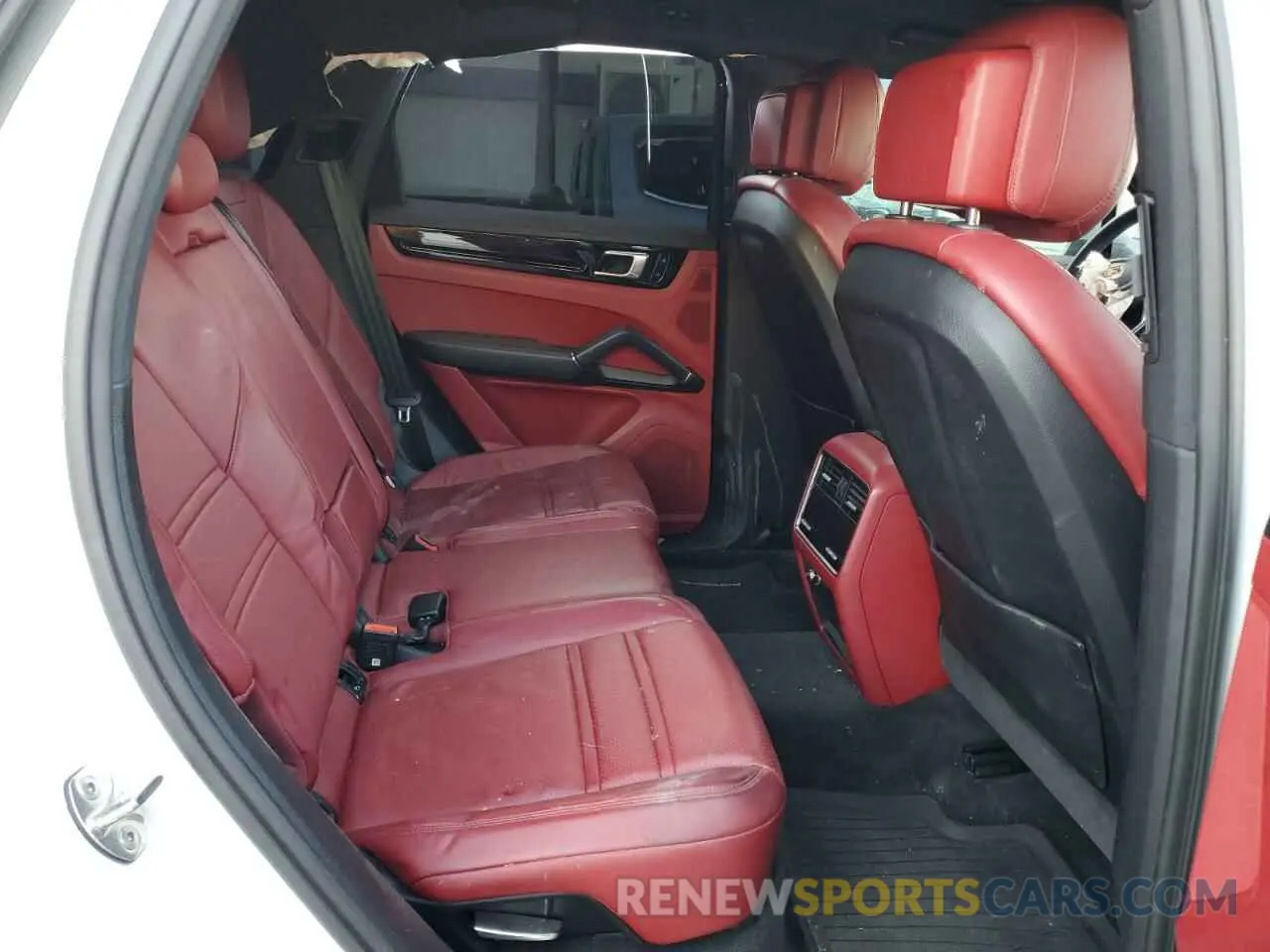 11 Photograph of a damaged car WP1AA2AY3KDA14678 PORSCHE CAYENNE 2019