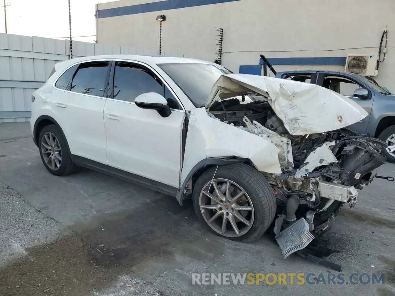 4 Photograph of a damaged car WP1AA2AY3KDA14678 PORSCHE CAYENNE 2019