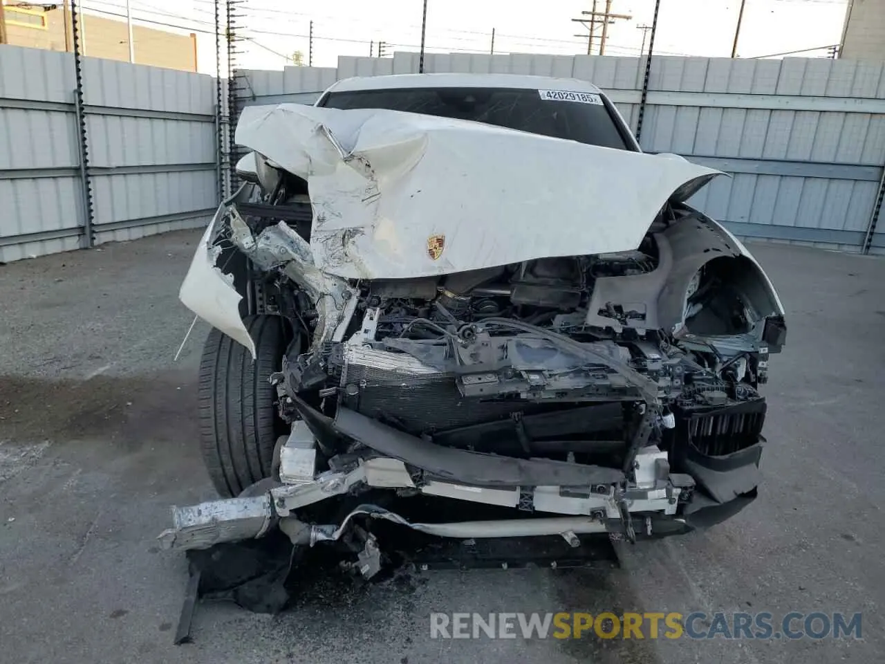 5 Photograph of a damaged car WP1AA2AY3KDA14678 PORSCHE CAYENNE 2019