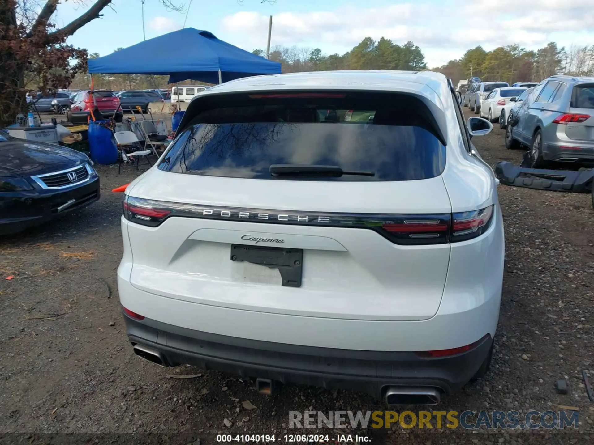 16 Photograph of a damaged car WP1AA2AY4KDA12700 PORSCHE CAYENNE 2019