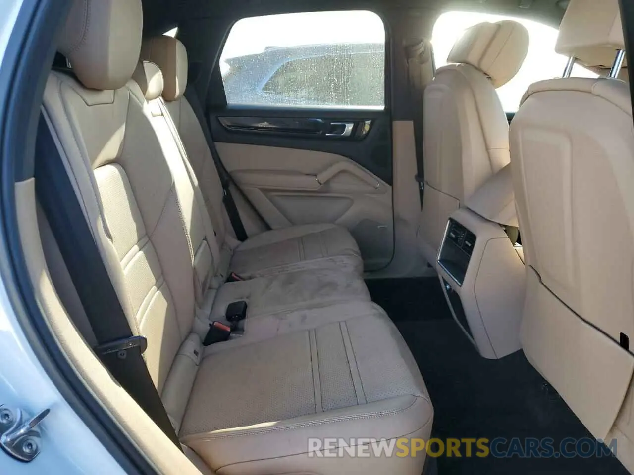 6 Photograph of a damaged car WP1AA2AY4KDA18836 PORSCHE CAYENNE 2019