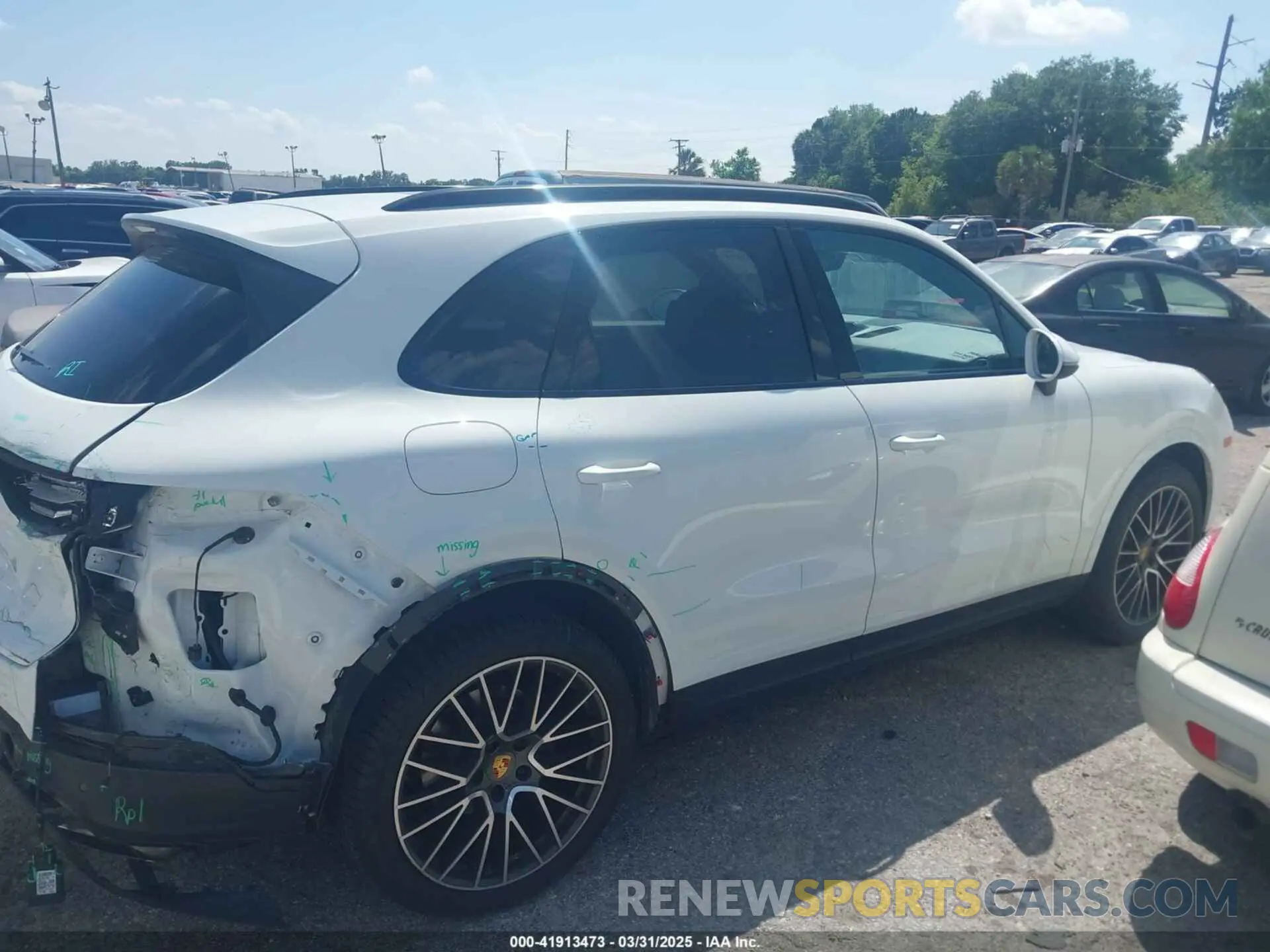 13 Фотография поврежденного автомобиля WP1AA2AY8KDA05295 PORSCHE CAYENNE 2019