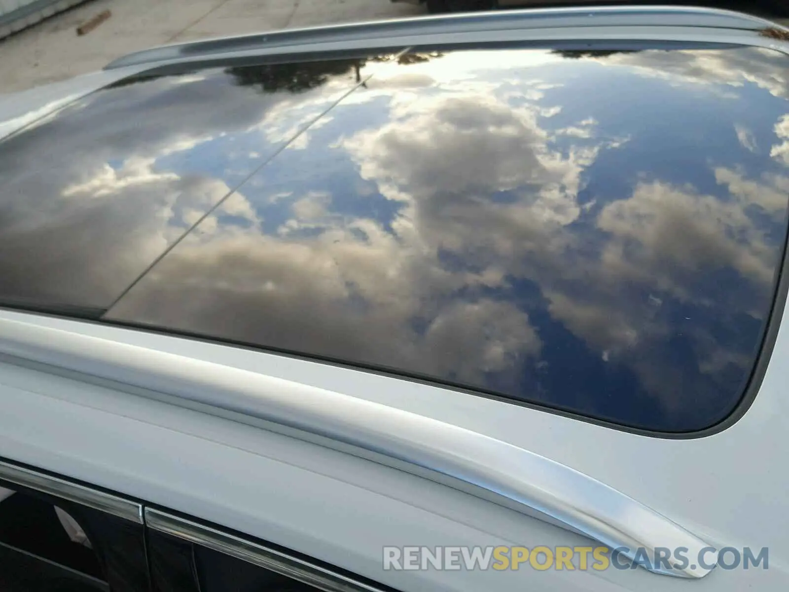 9 Photograph of a damaged car WP1AA2AY9KDA02437 PORSCHE CAYENNE 2019