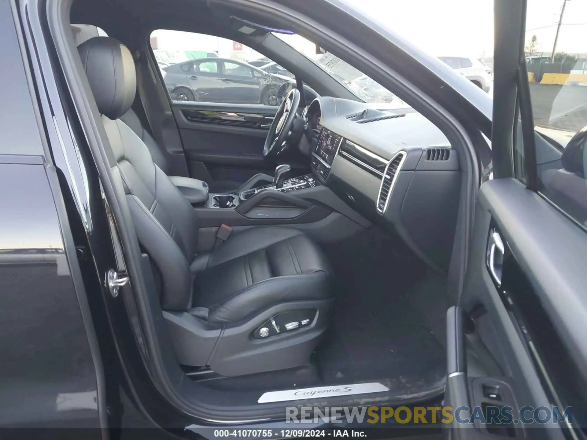 5 Photograph of a damaged car WP1AB2AY1KDA61379 PORSCHE CAYENNE 2019