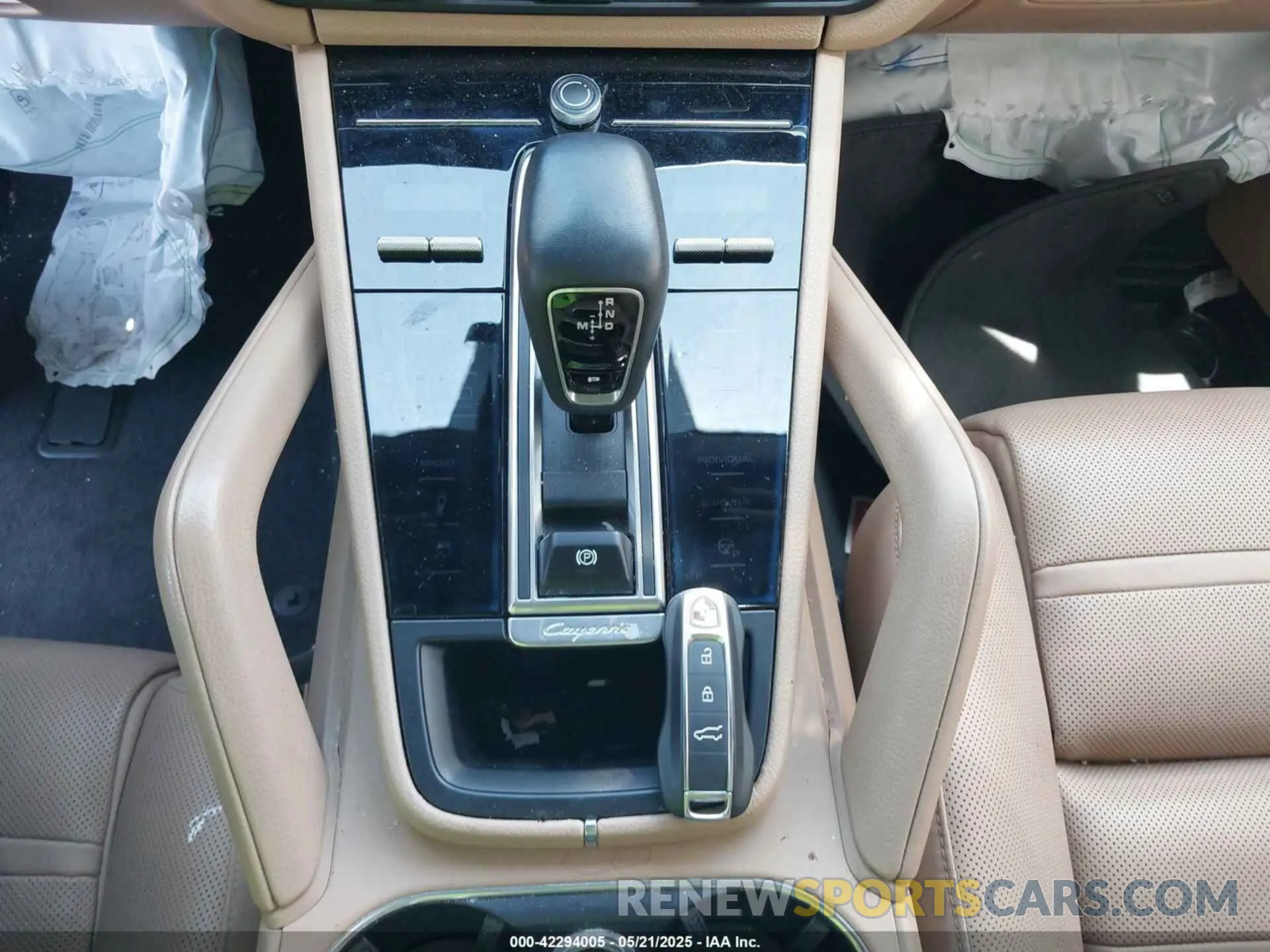 11 Photograph of a damaged car WP1AB2AY9KDA64014 PORSCHE CAYENNE 2019