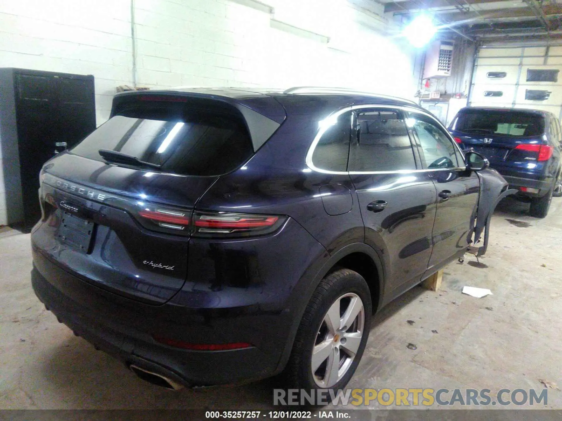 4 Photograph of a damaged car WP1AE2AY0KDA50249 PORSCHE CAYENNE 2019