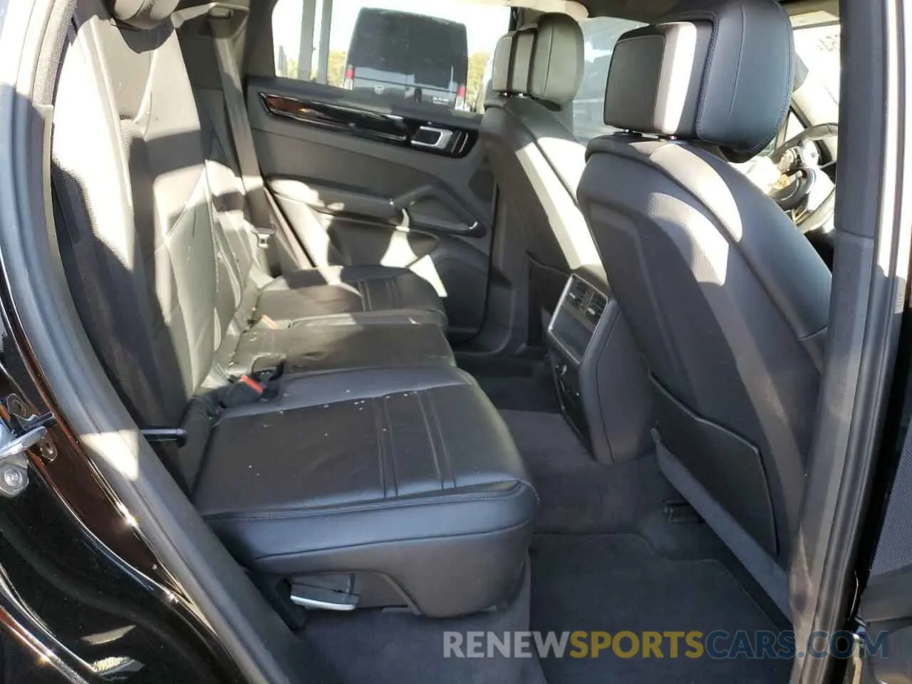 10 Photograph of a damaged car WP1AA2AY2LDA02538 PORSCHE CAYENNE 2020