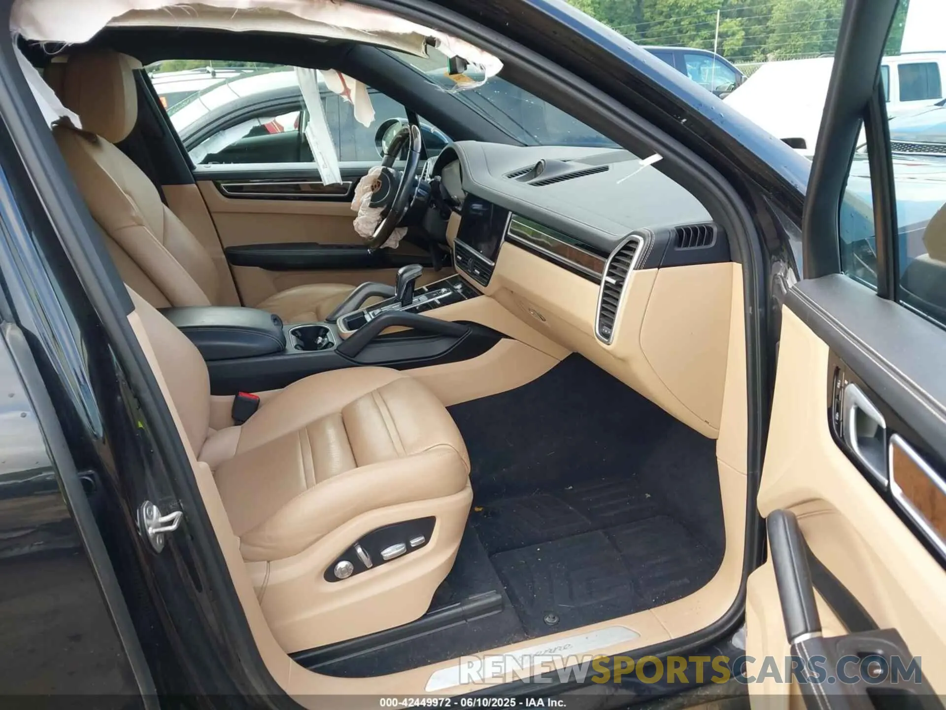 5 Photograph of a damaged car WP1AA2AY4LDA07823 PORSCHE CAYENNE 2020